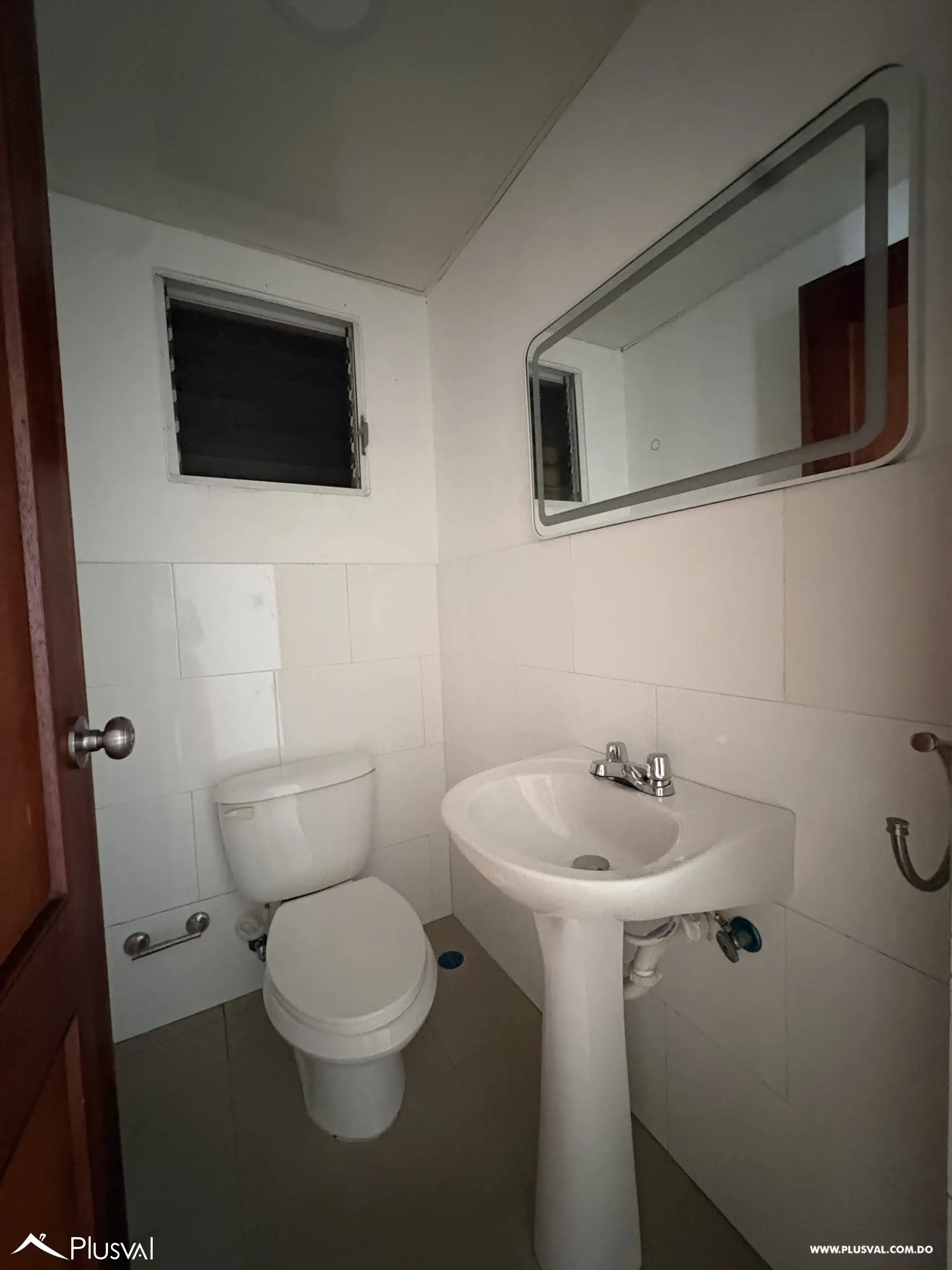 Cómodo apartamento en venta en Evaristo Morales. 532430