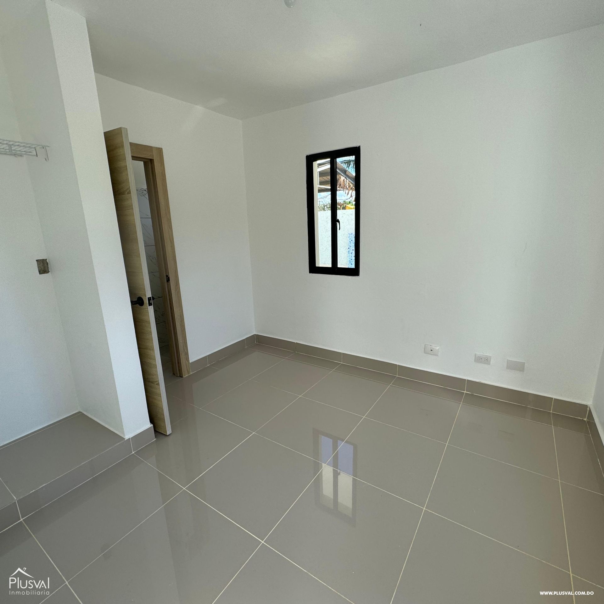 Villa de dos niveles con Piscina en venta ubicada en el corazón de Cabarete, a pocos minutos de la playa 385515