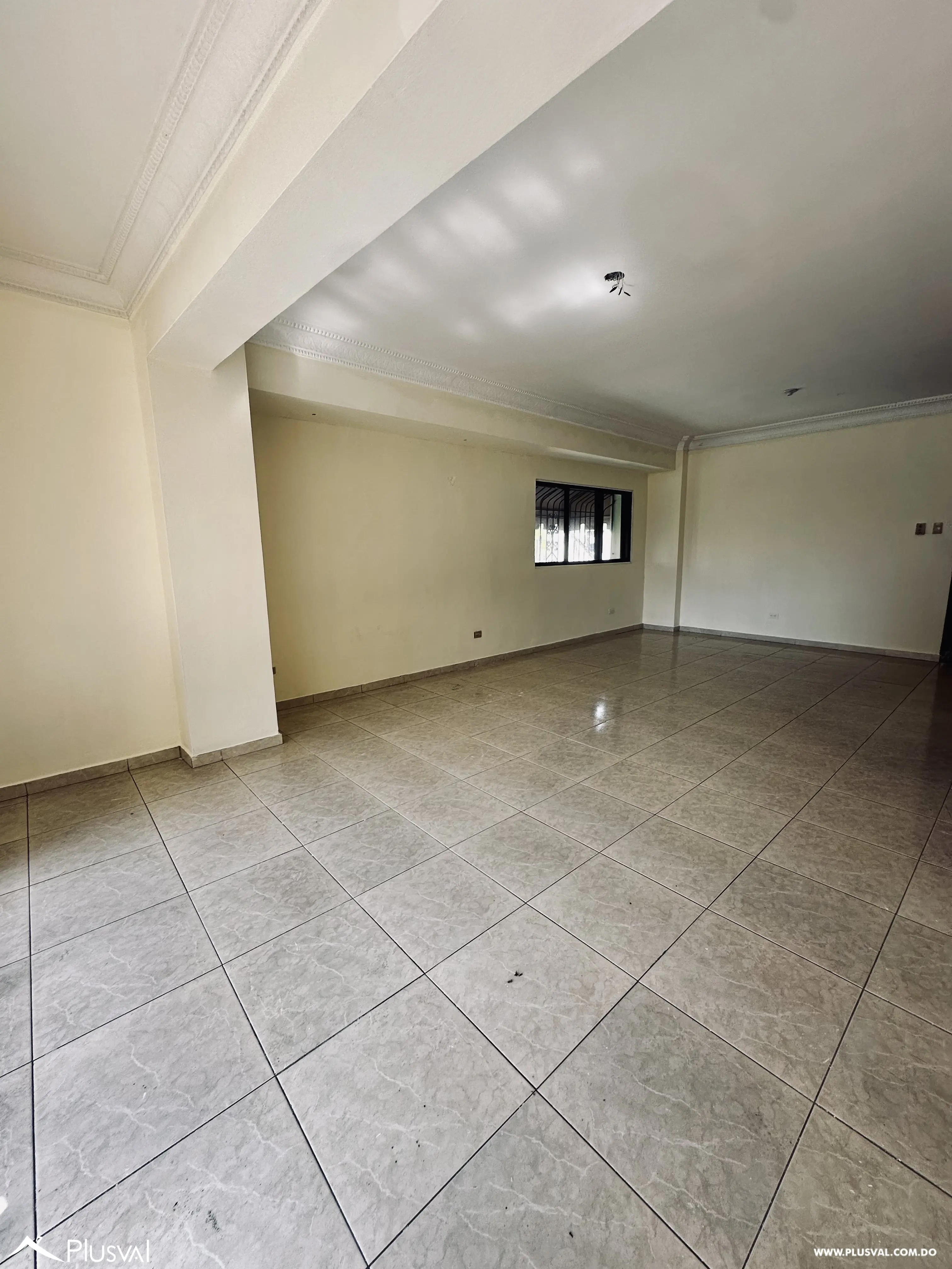 Apartamento de 3 habitaciones en Renacimiento 481978