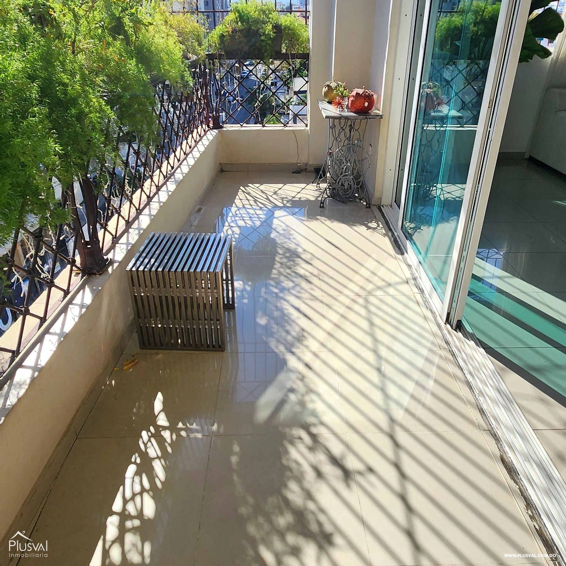 Se vende Apartamento en Evaristo Morales 404790