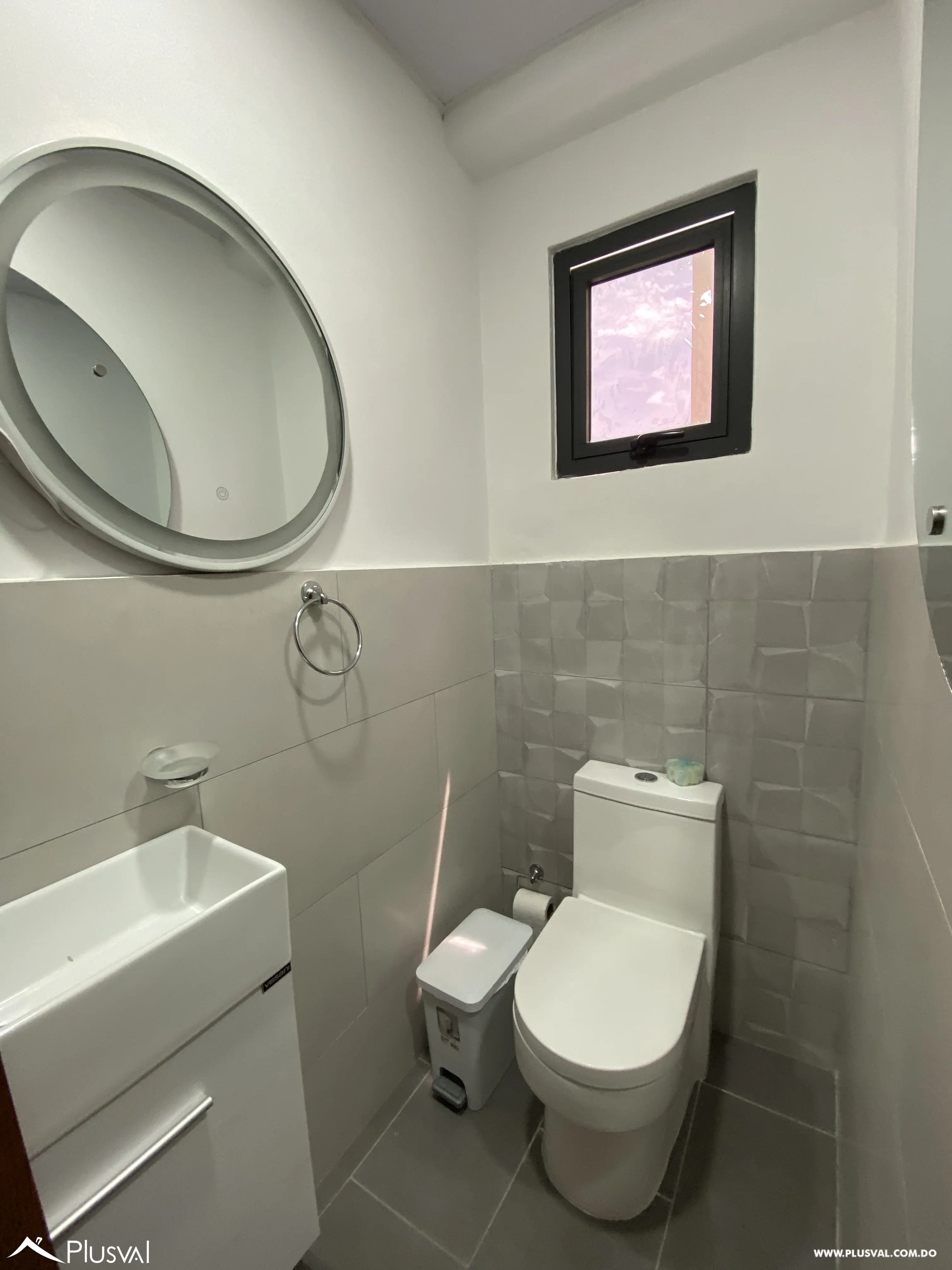 Apartamento Amueblado piso Alto en Evaristo Morales 510360