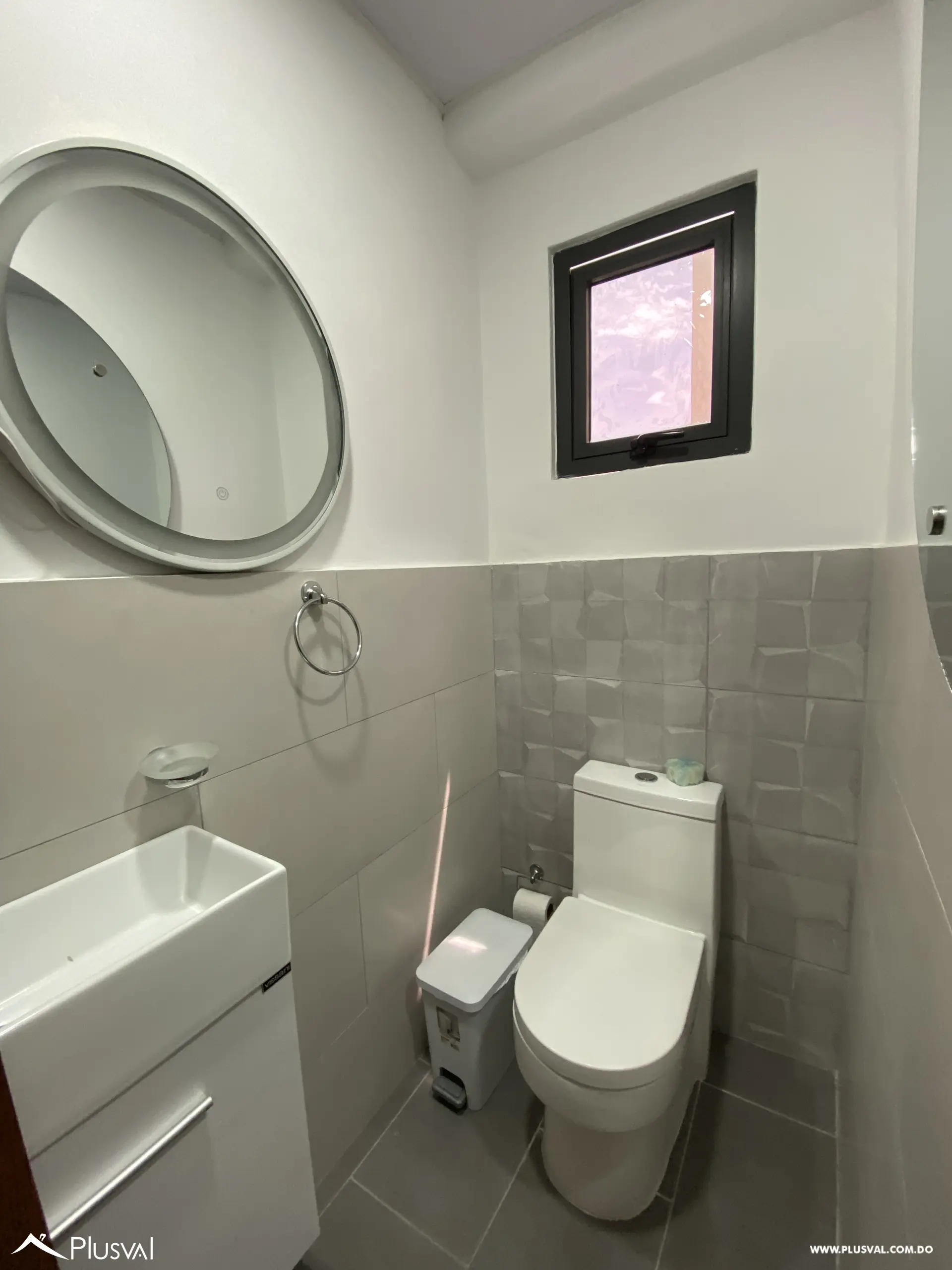 Apartamento Amueblado piso Alto en Evaristo Morales 510360