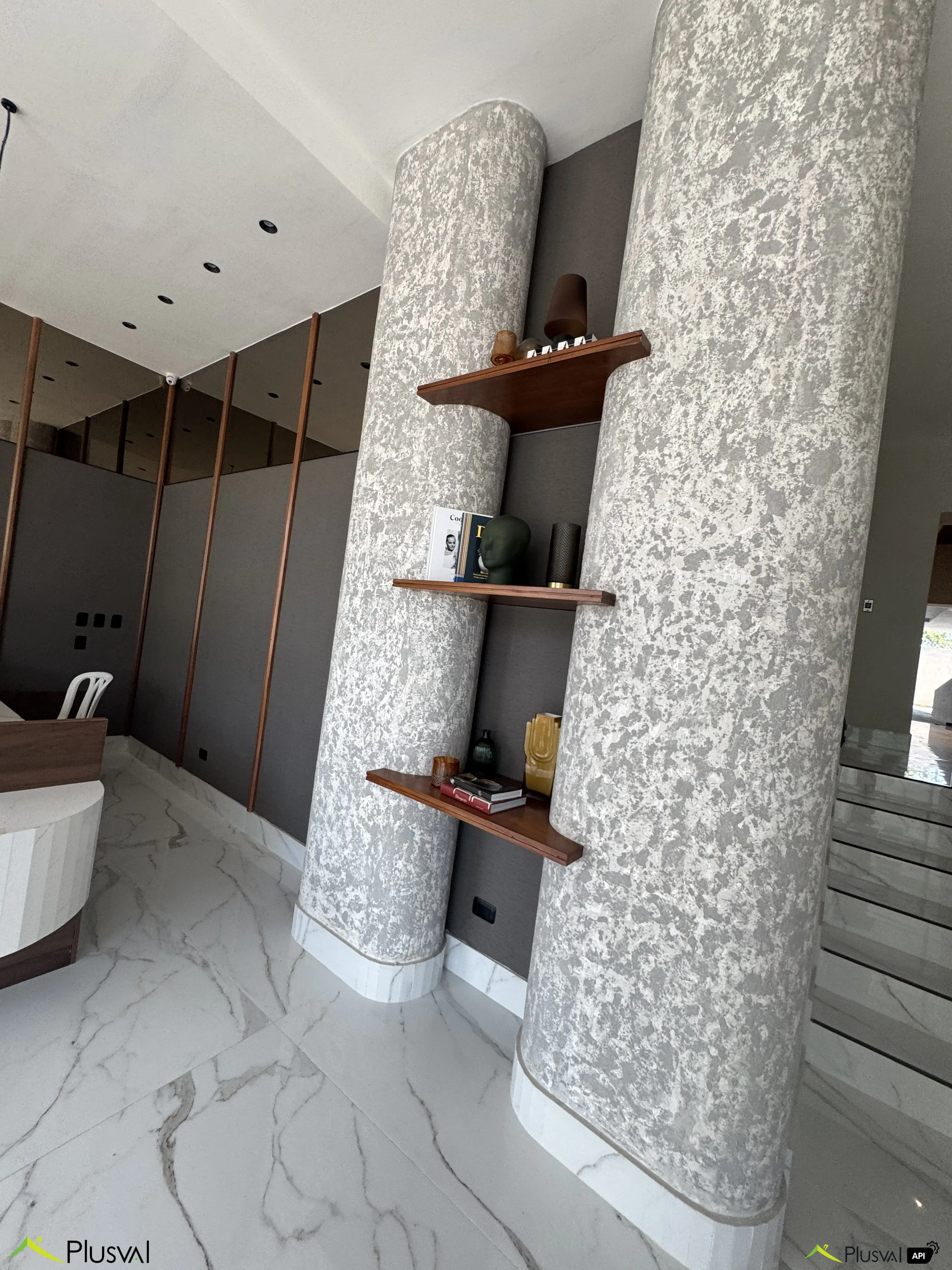 Venta de apartamento  de 3 habitaciones y estudio en Evaristo Morales 451378