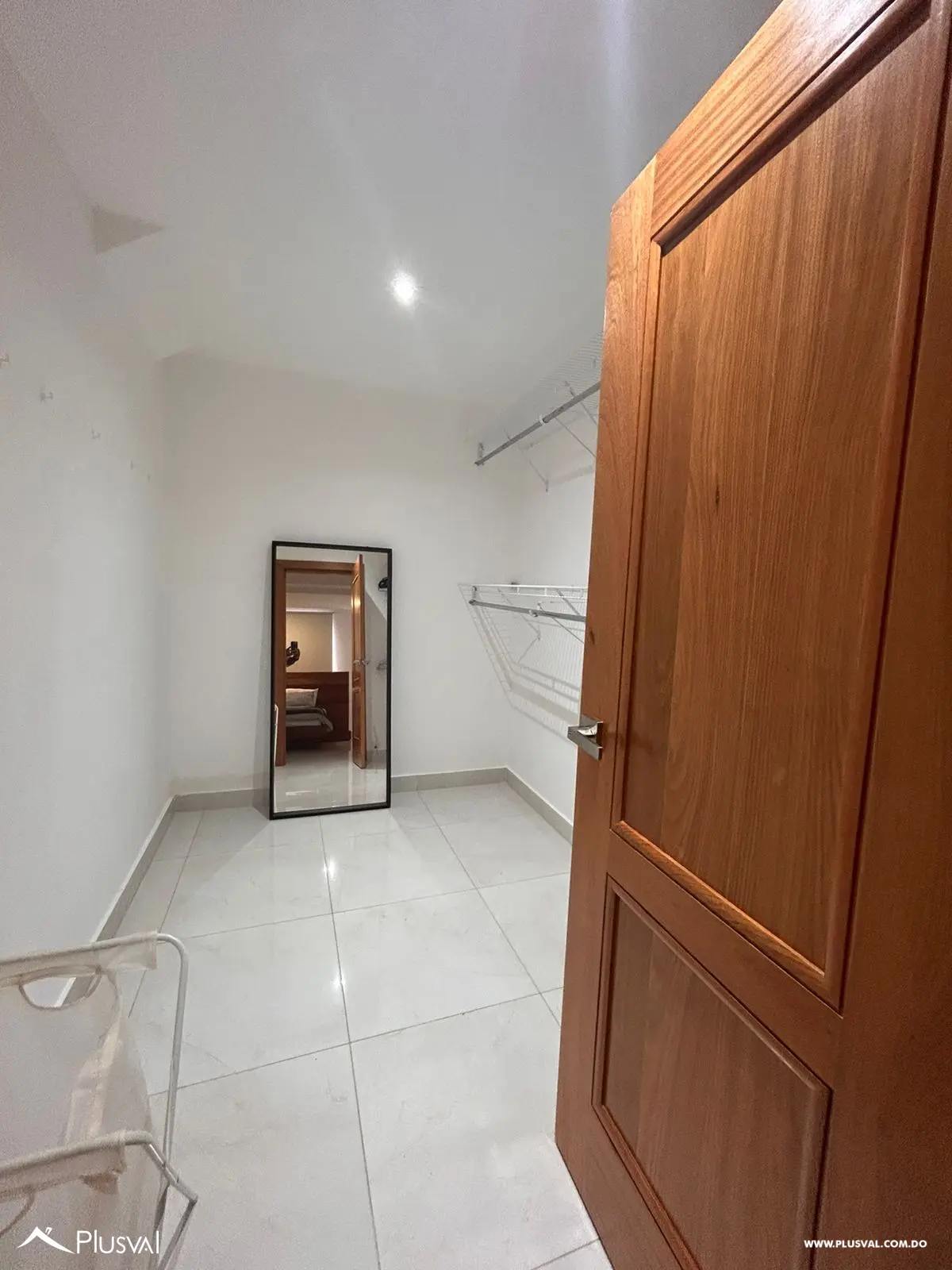 Amplio Apartamento en Venta En Naco 477260