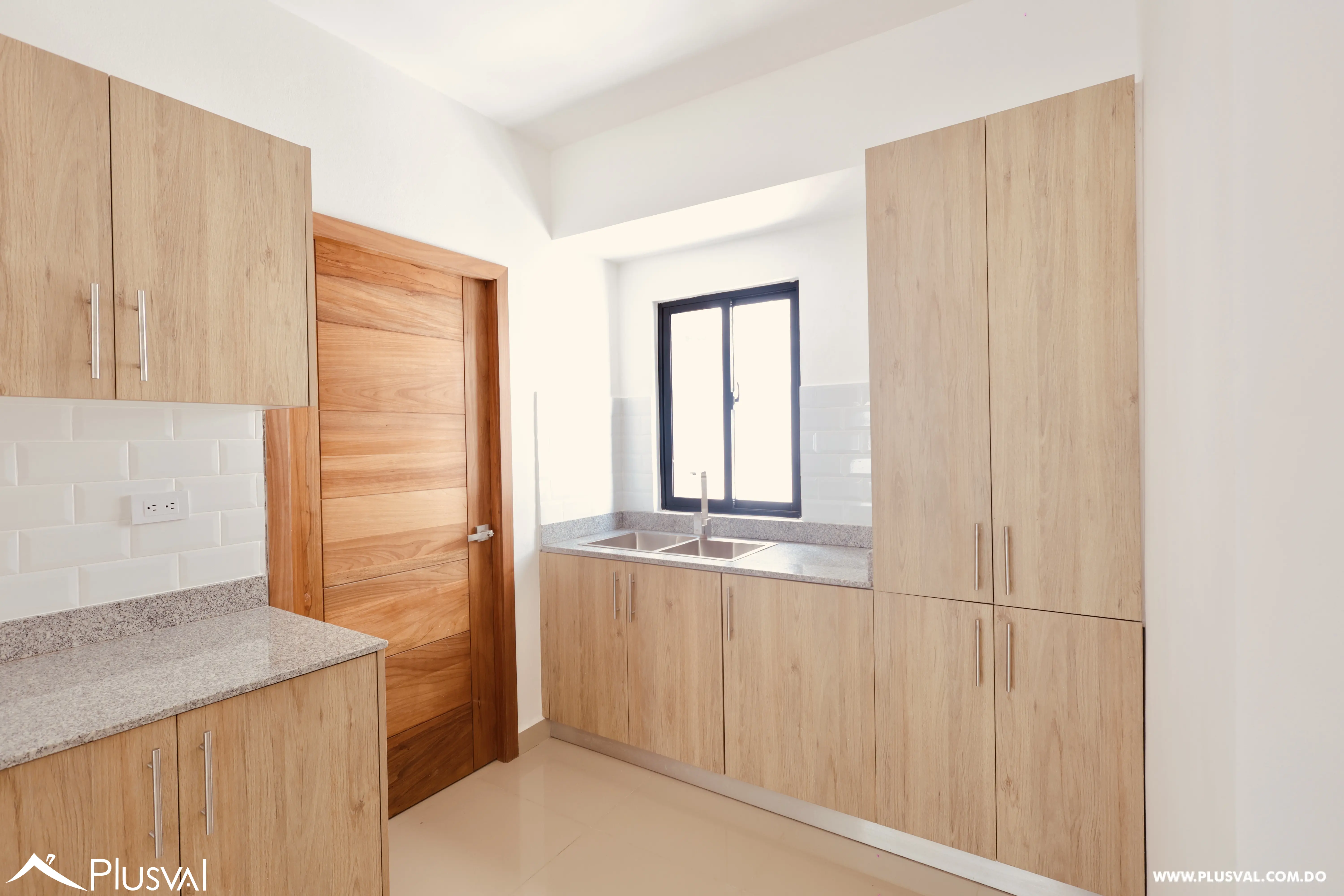 Descubre tu nuevo hogar en una exclusiva torre a pasos de la Av. Máximo Gómez. 471898