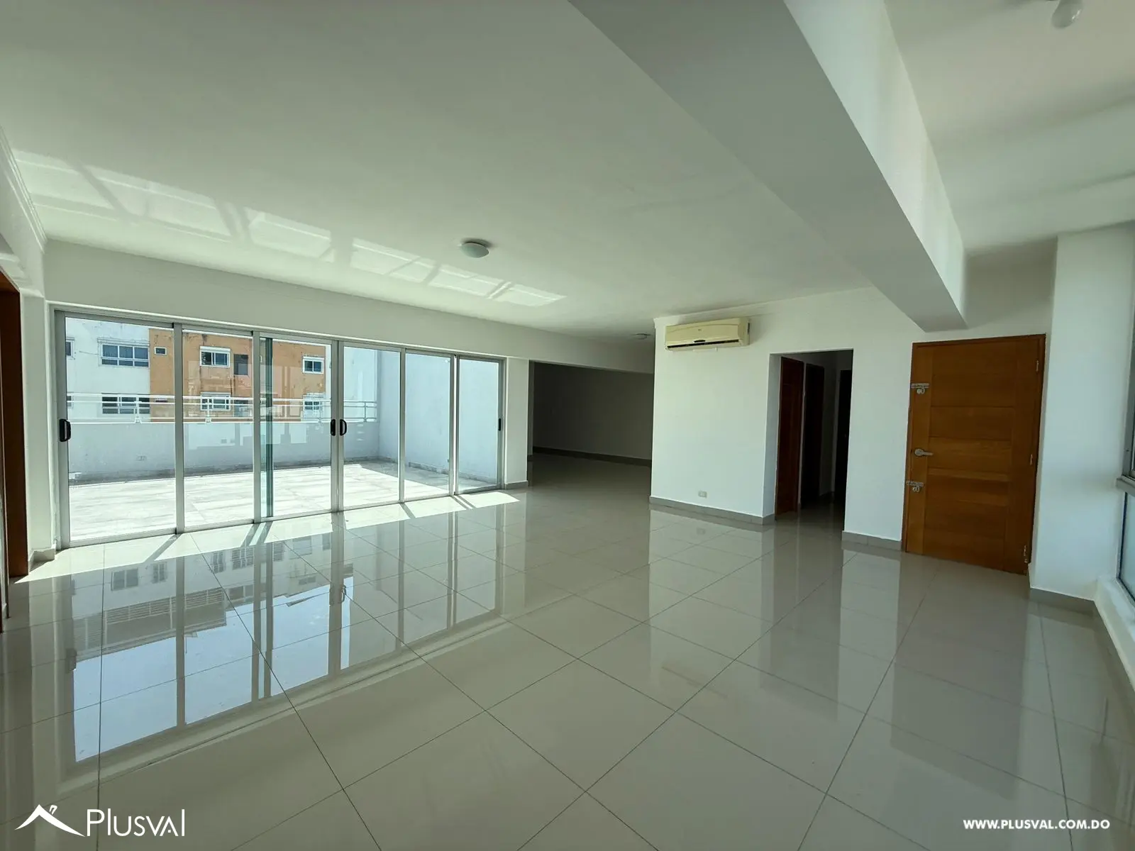 Moderno apartamento en venta en Evaristo 461893
