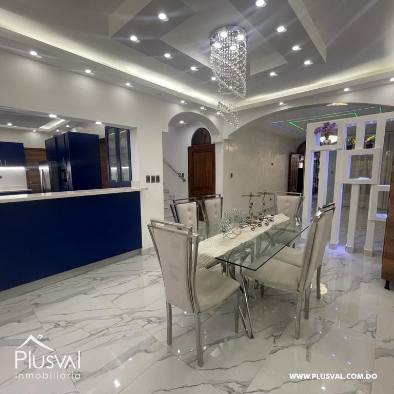 Amplia y remodelada casa cerca de la Ave. España 253709
