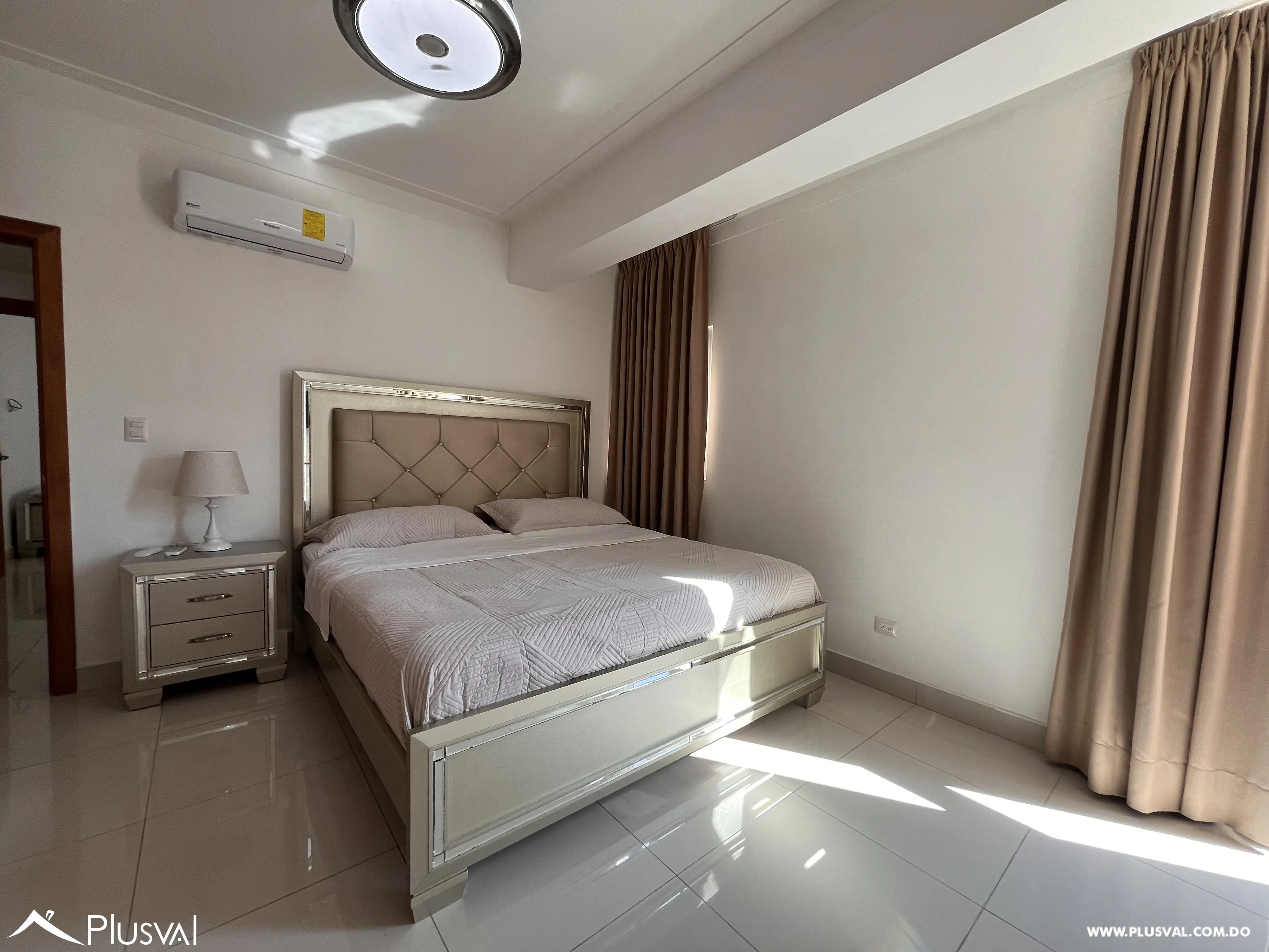 Apartamento en alquiler amueblado en Evaristo Morales 490250