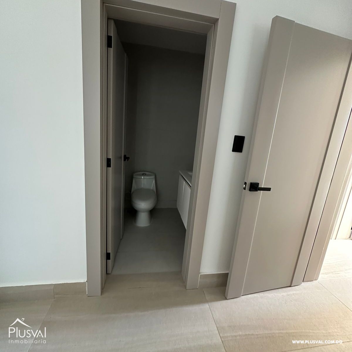 Exclusivo apartamento de 3 habitaciones  ubicado en La Esmeralda 409903