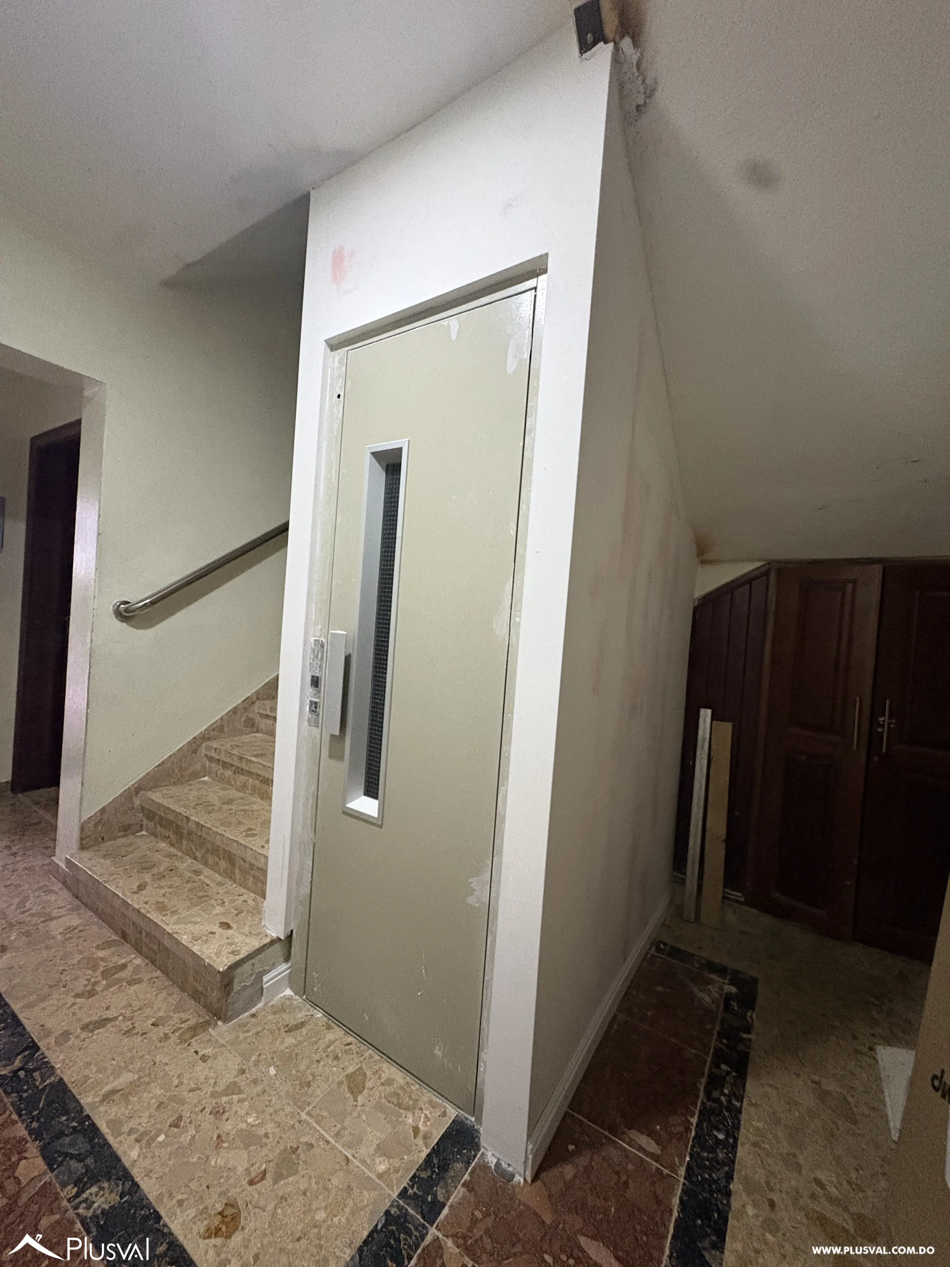 Apartamento en Alquiler en el Naco, Clásico, amplio y muy bien cuidado 507605
