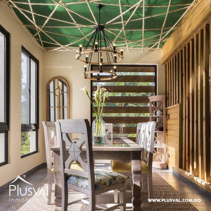 Hermosa Villa en Venta con Vistas de montañas en Mata de Plátano. 303836