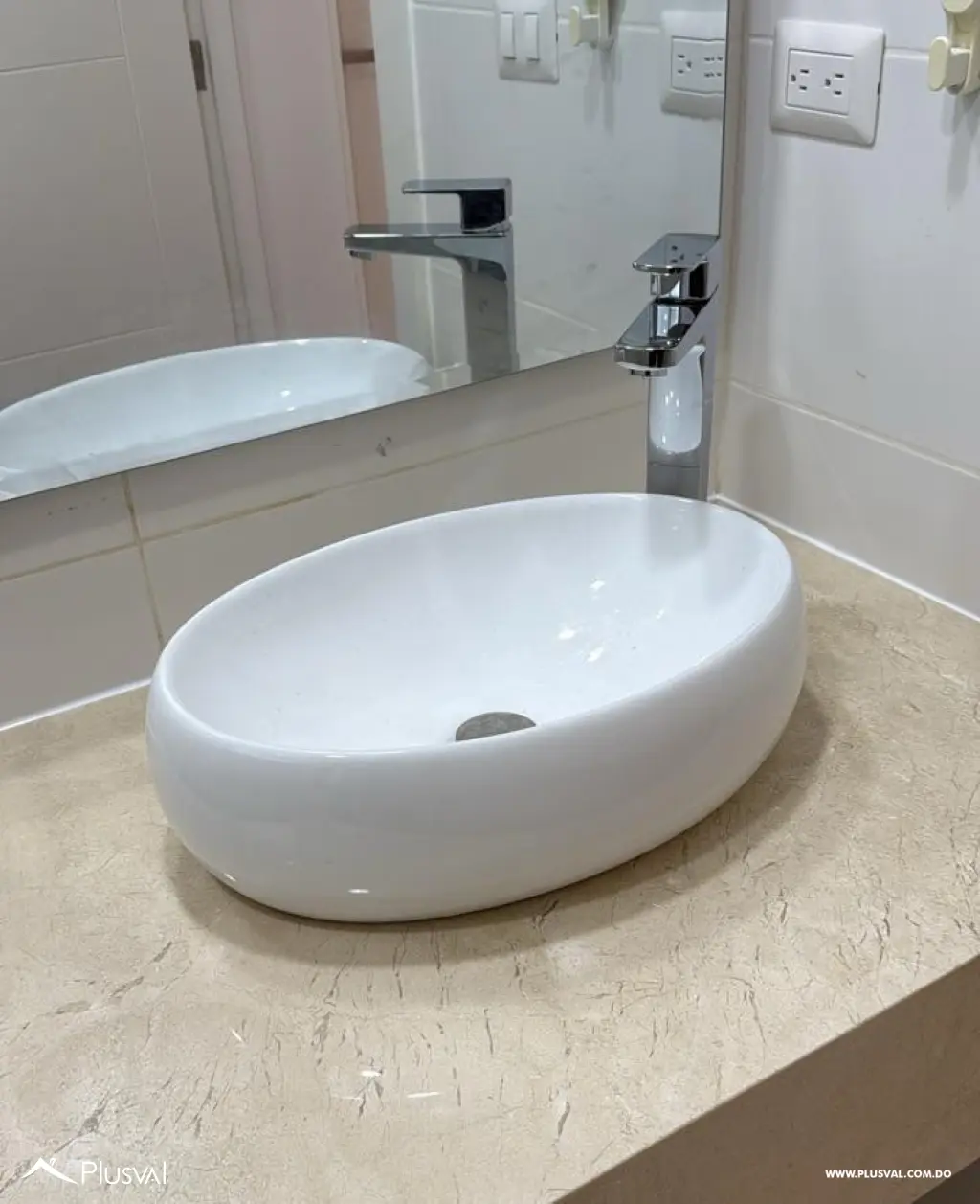 Town House amueblado de 3H con 352mt2 en Marina Village - Playa Nueva Romana 486915