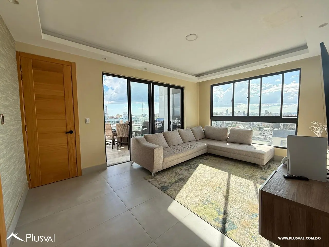 Amplio e iluminado penthouse en exclusiva zona de Evaristo Morales 487423