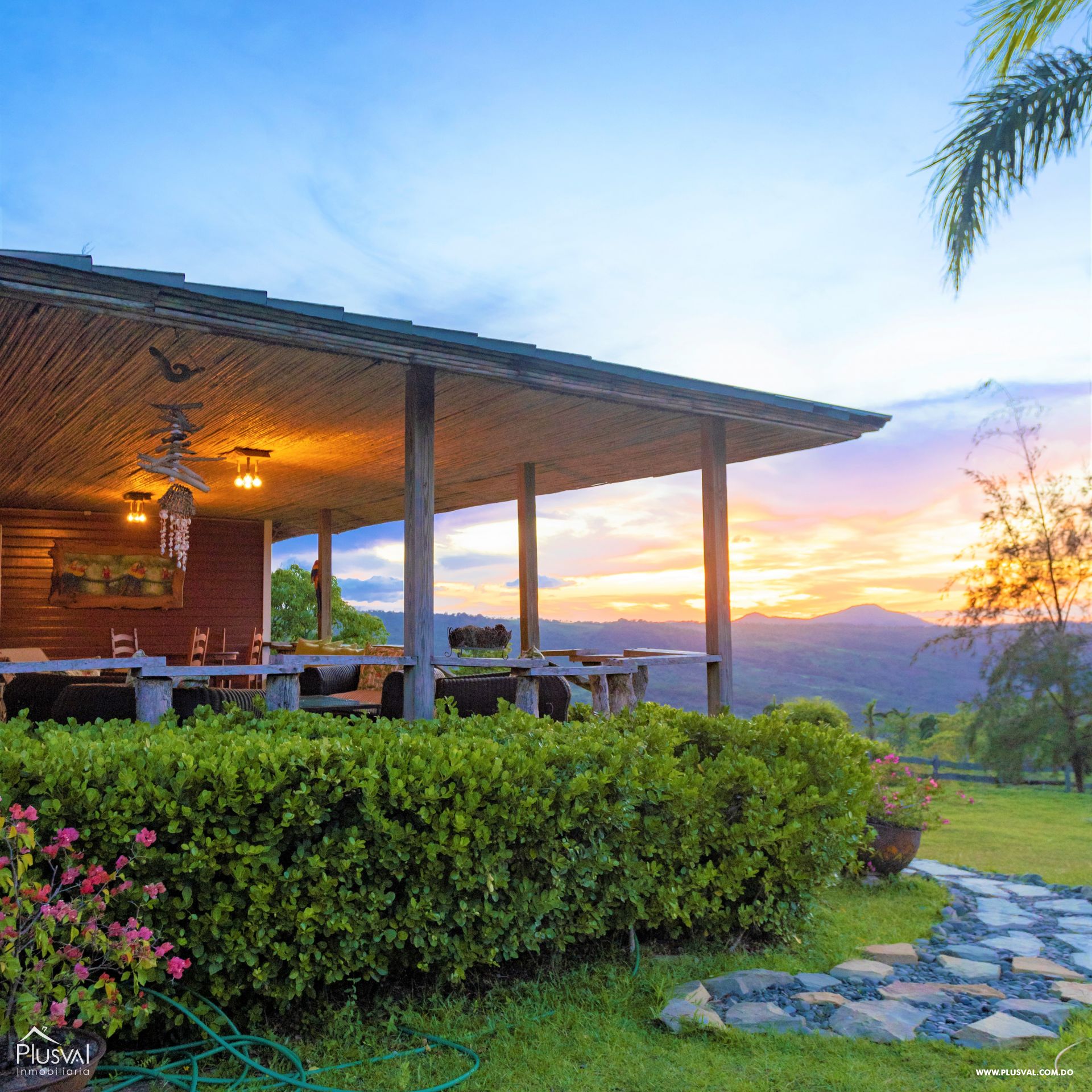 Venta Villa tipo Casa de Campo construida en madera vista al Mar y Montañas 211193