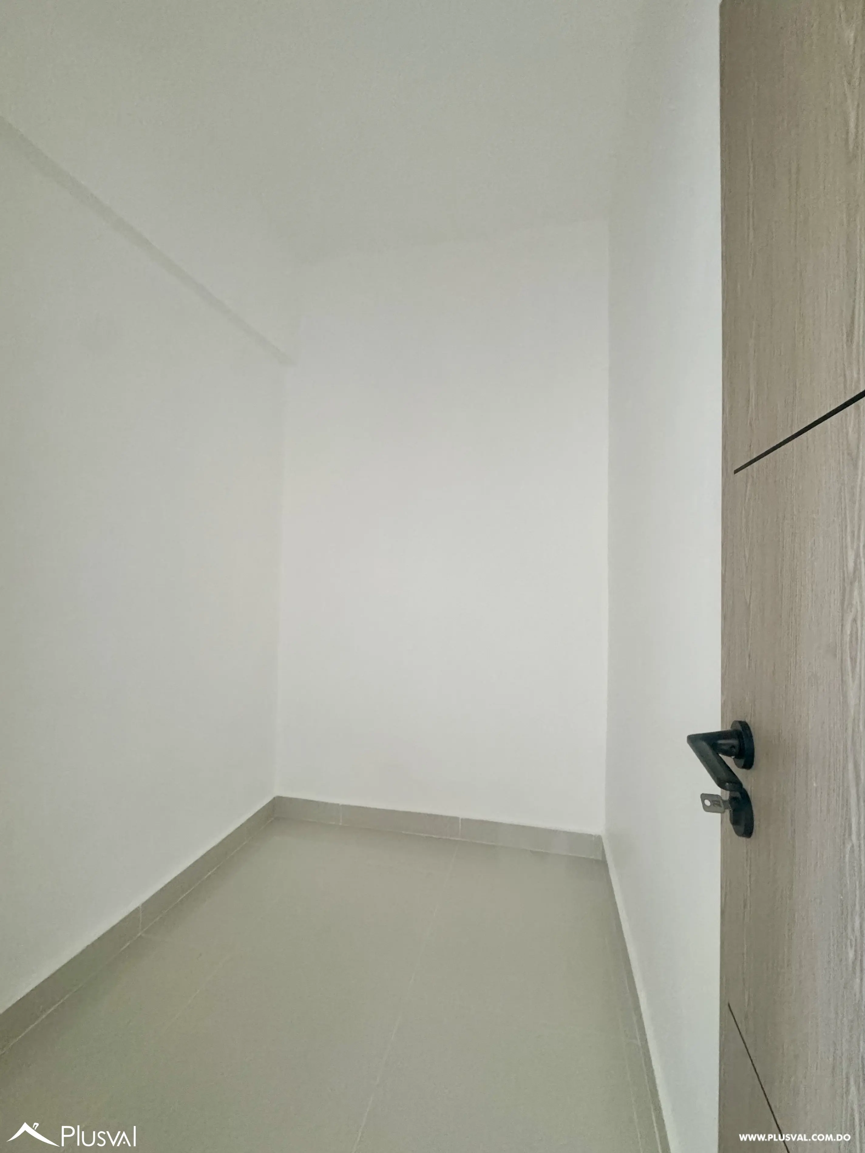 Alquilo Apto. en Excelente Ubicacion en La Julia 500546