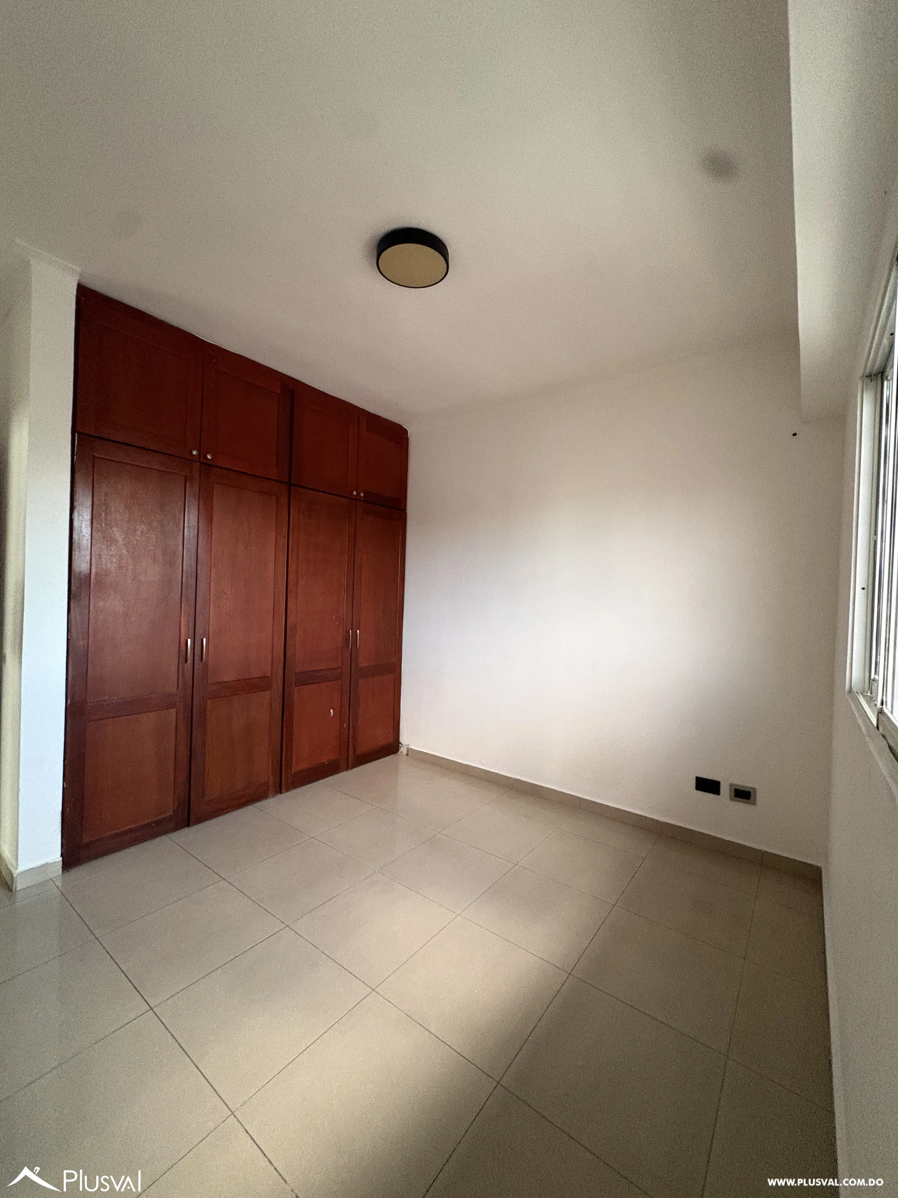 Cómodo apartamento en venta en Evaristo Morales. 532433