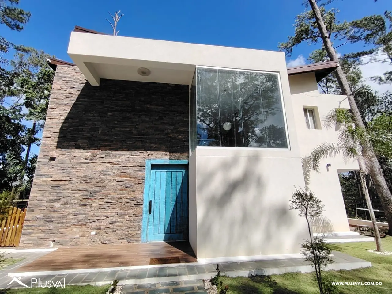 Villa Moderna en Jarabacoa, en Residencial Cerrado. 463267