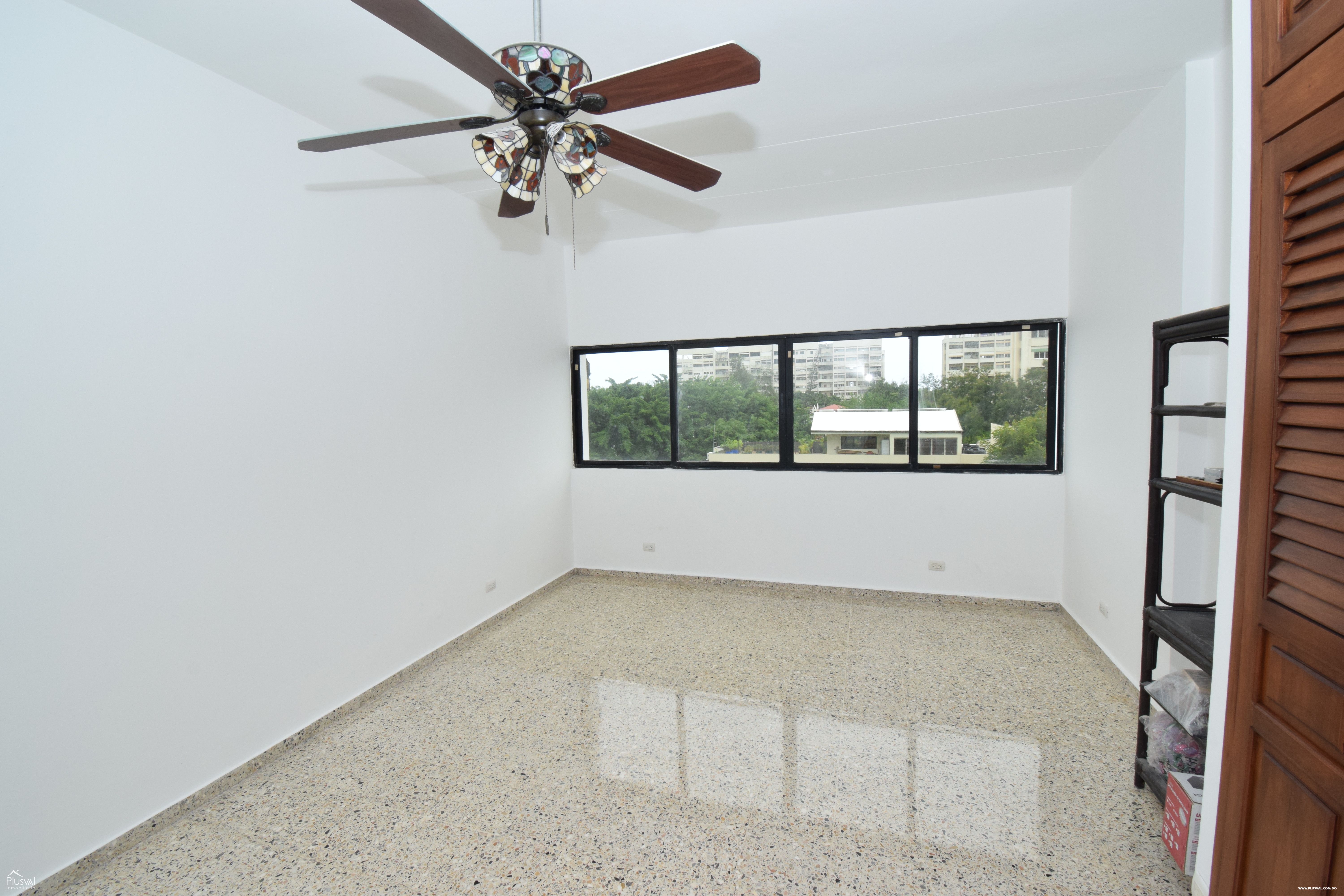Apartamento de estilo clasico, en alquiler vacio en Condominio Bella Vista 292908