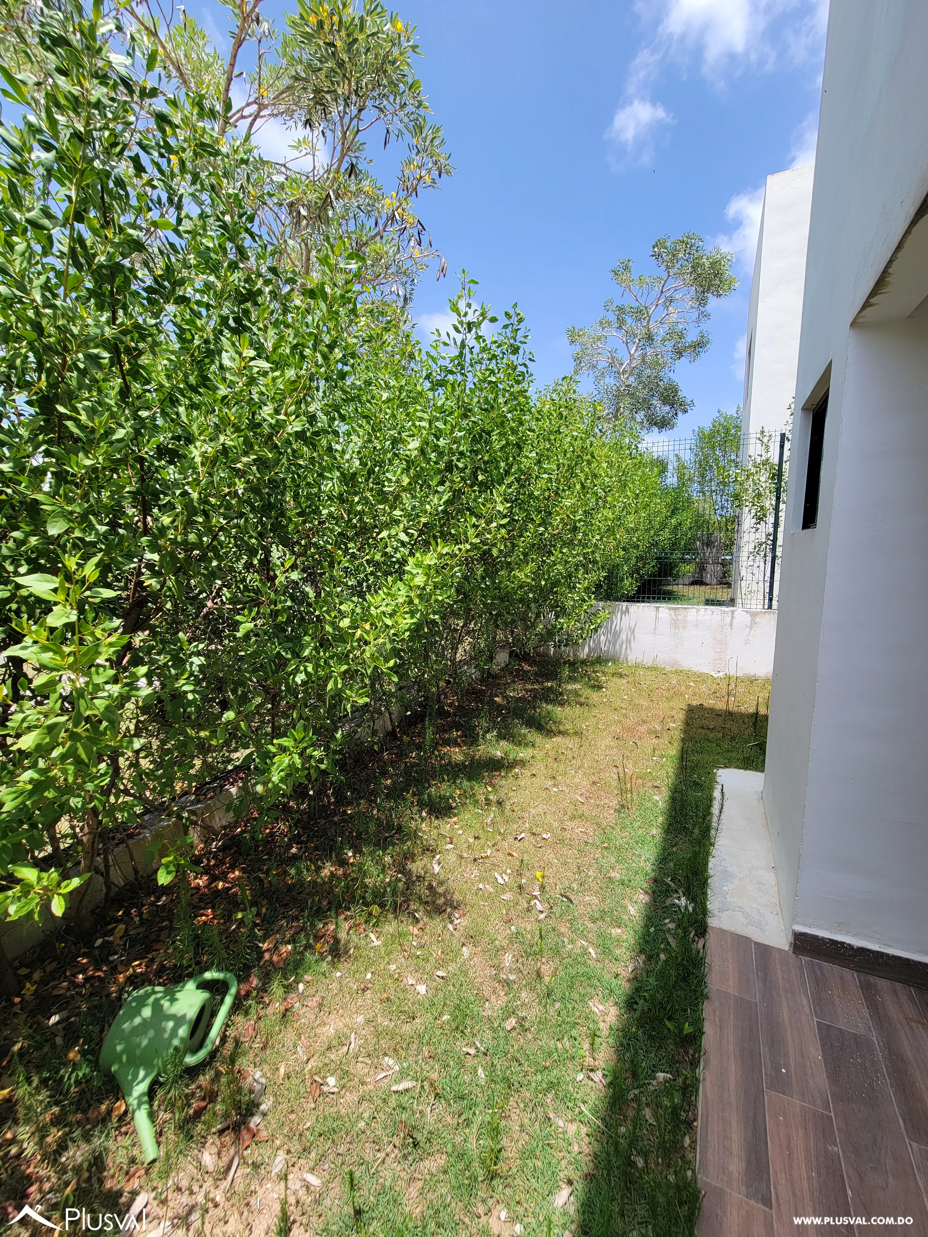 Villa Amueblada de 3 Habitaciones en Punta Cana con Jacuzzi y Patio Privado 523372