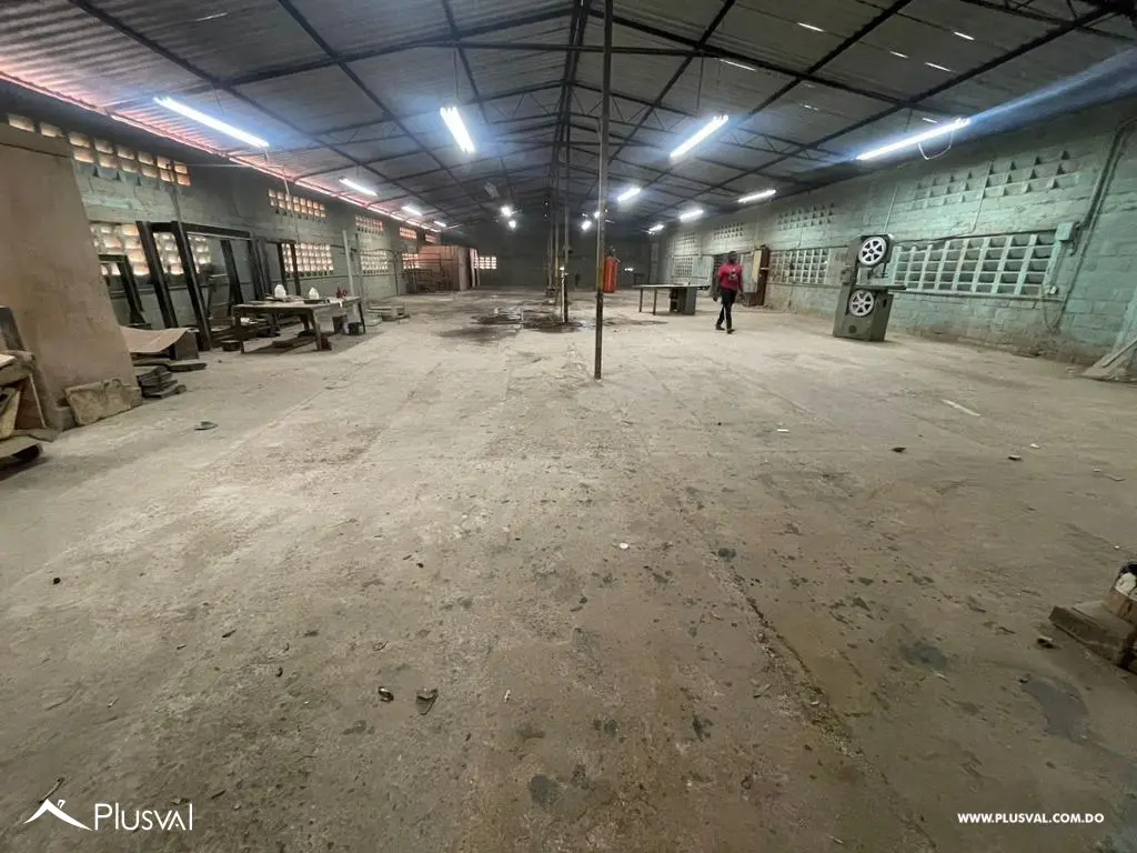 Terreno con nave disponible, perfecto para inversión comercial o expansión empresarial. 507300