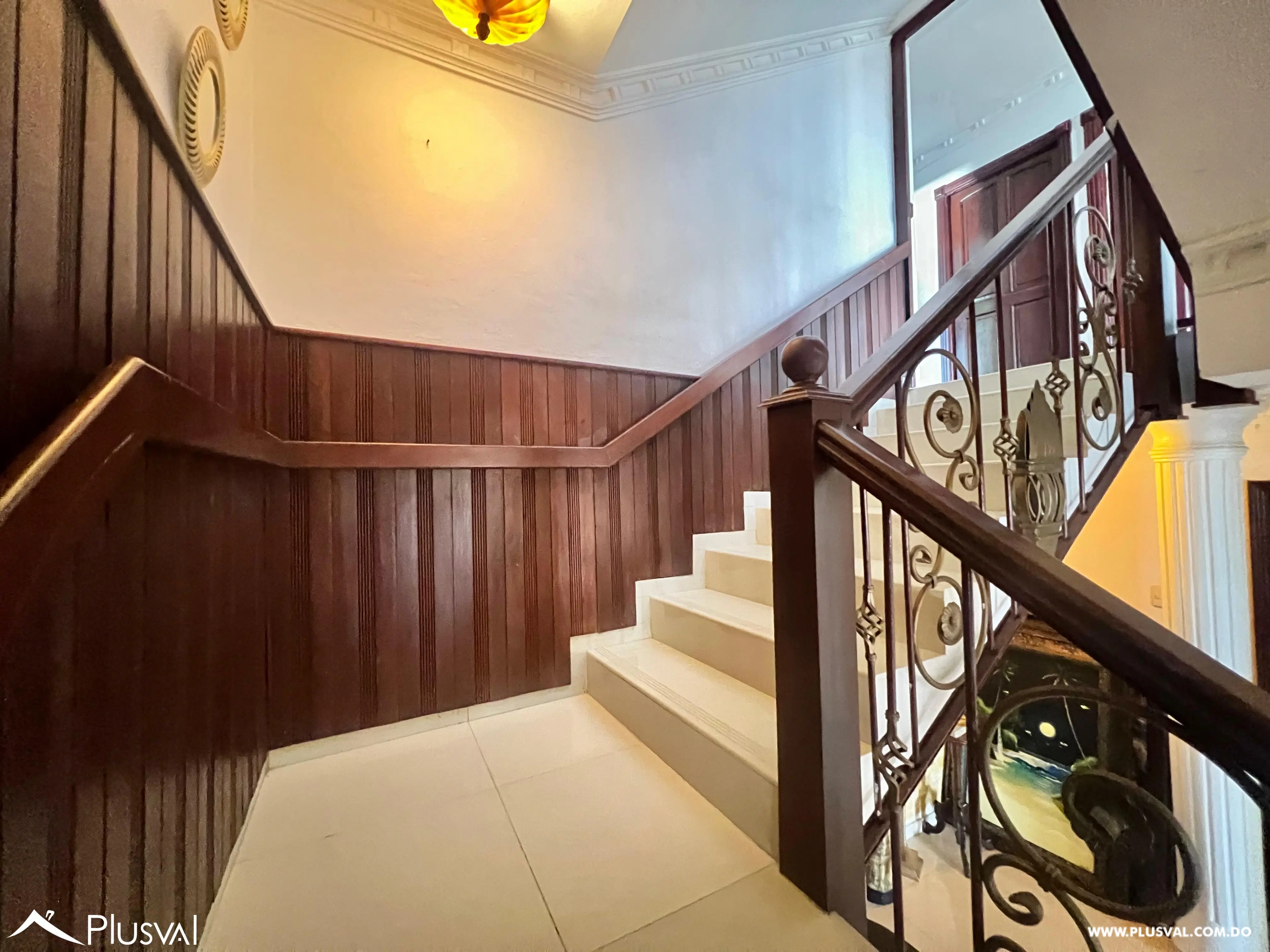 Casa en Brisa Oriental de 3 niveles. 478400