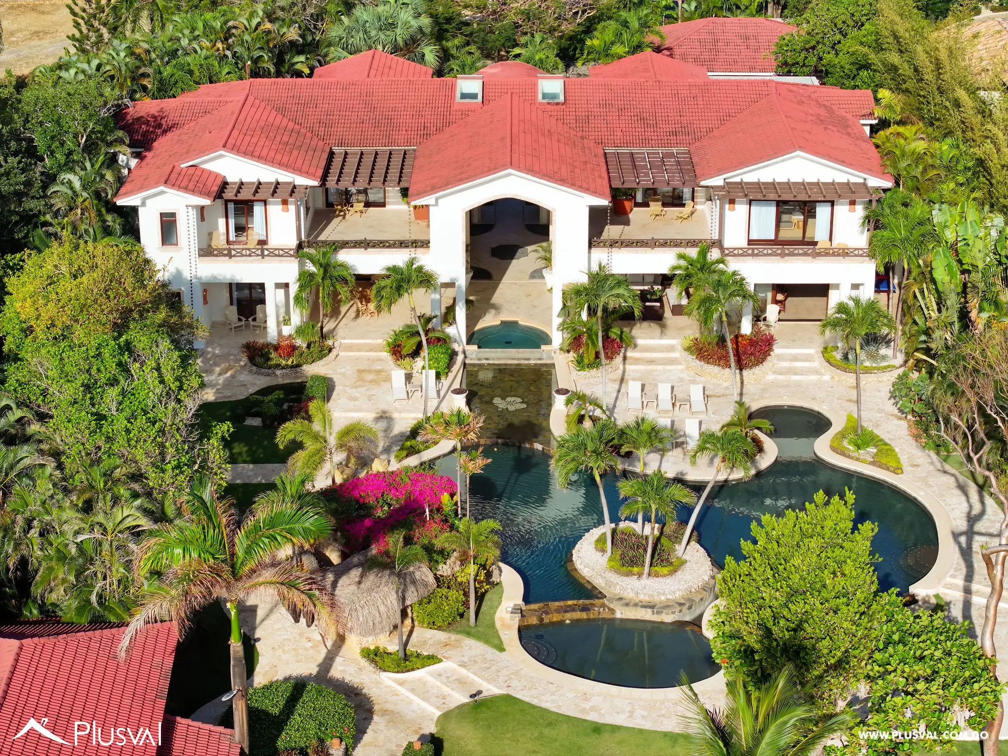 Preciosa Villa en venta. primera línea de playa en Cabrera 476738