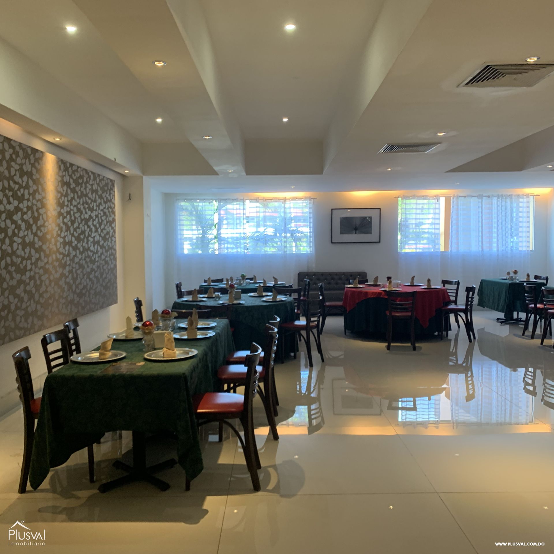 Local comercial en alquiler en Autopista San Isidro 271024