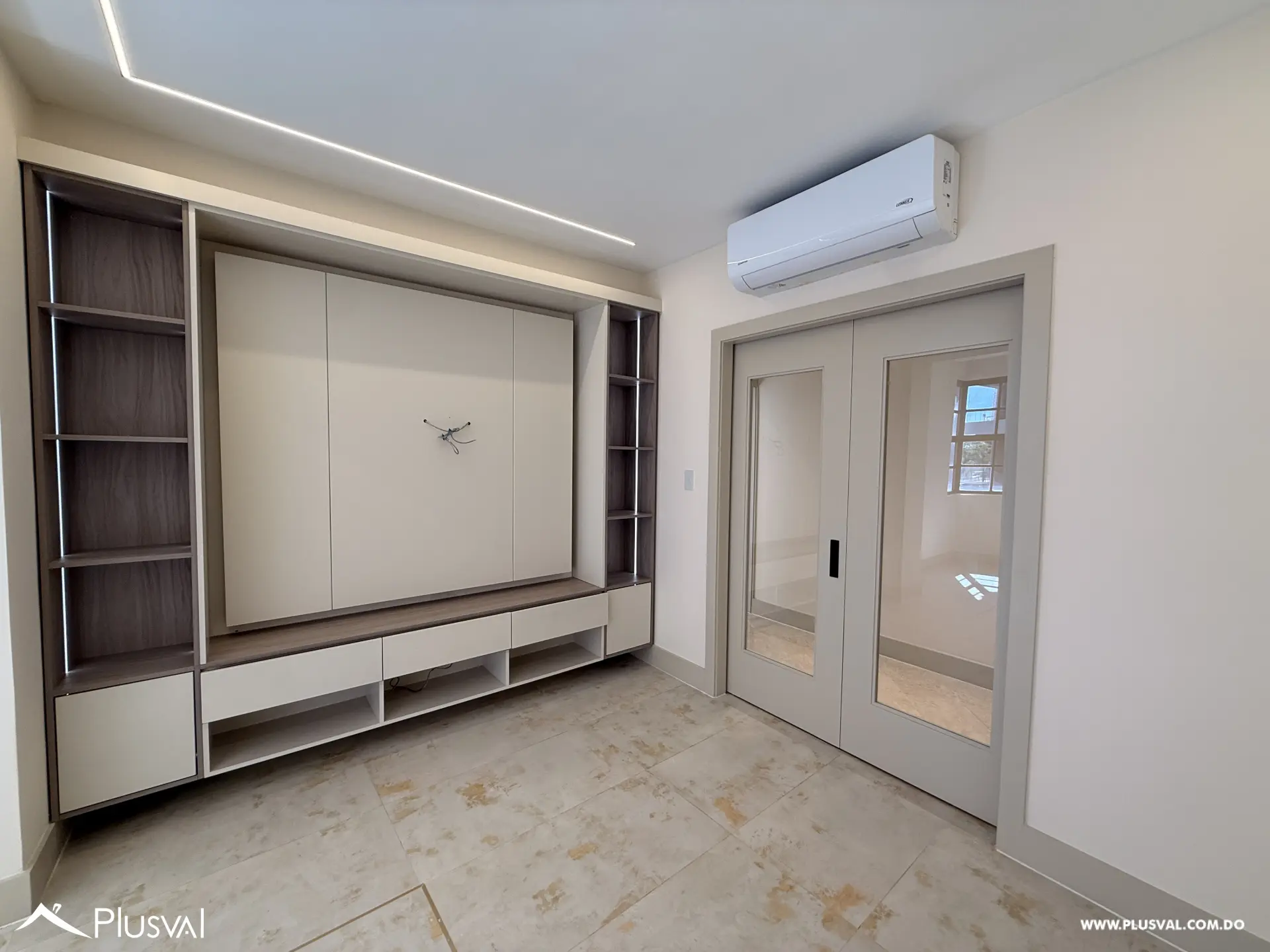Apartamento familiar en Naco en venta con 2 parqueos y estudio 481203