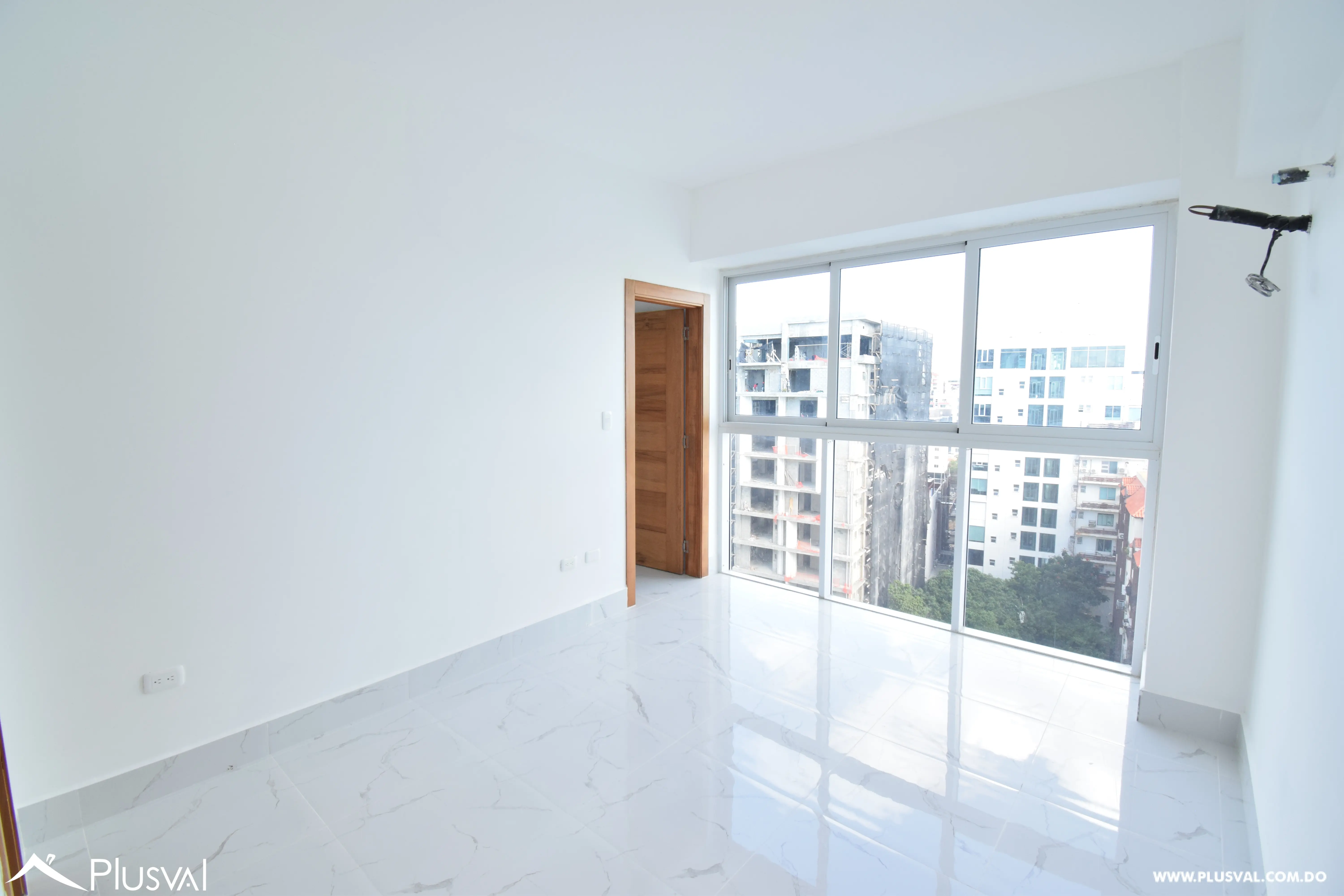 Lujosa Torre en Bella Vista, en la Av. Sarasota 501450