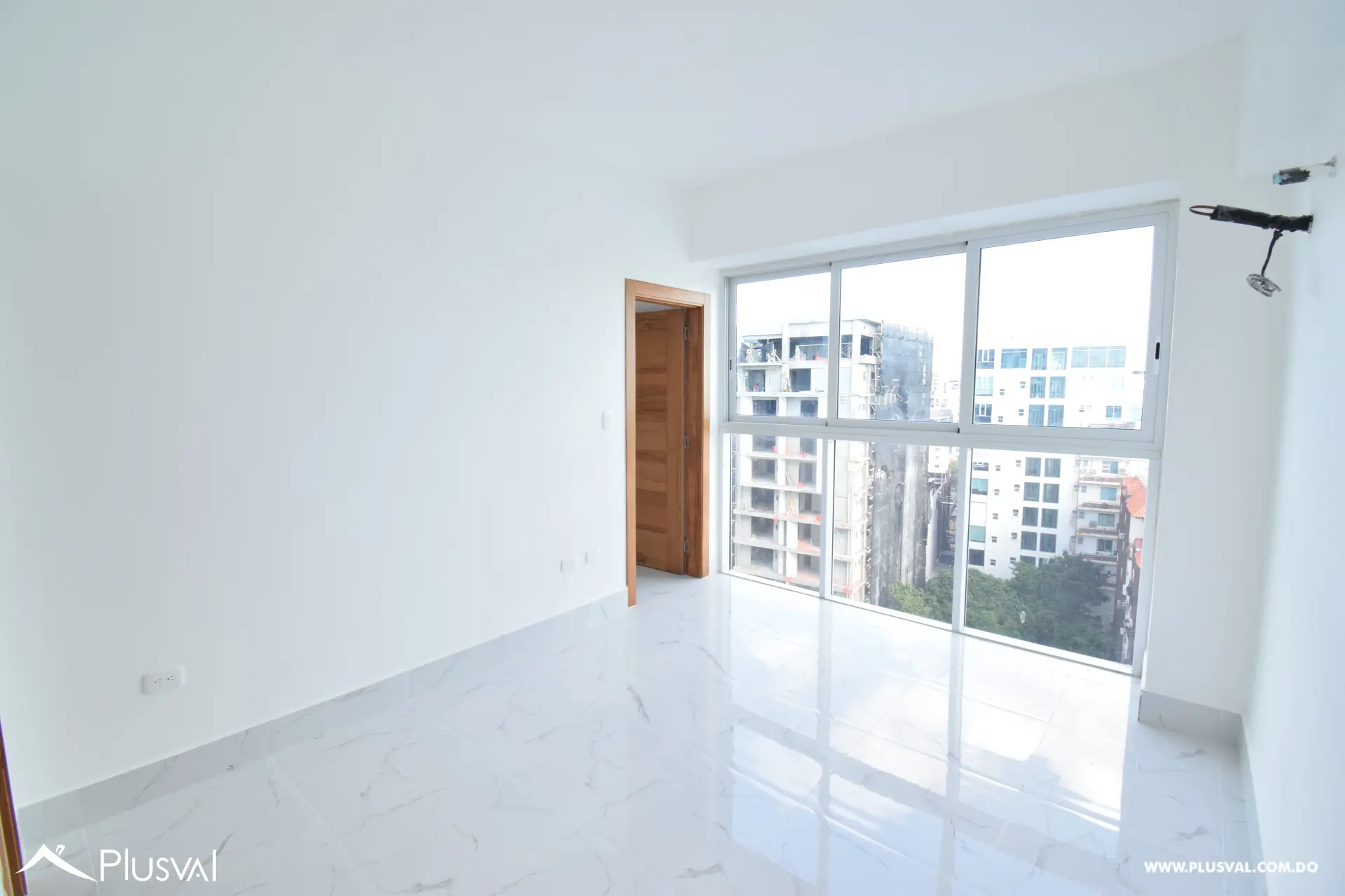Lujosa Torre en Bella Vista, en la Av. Sarasota 501450
