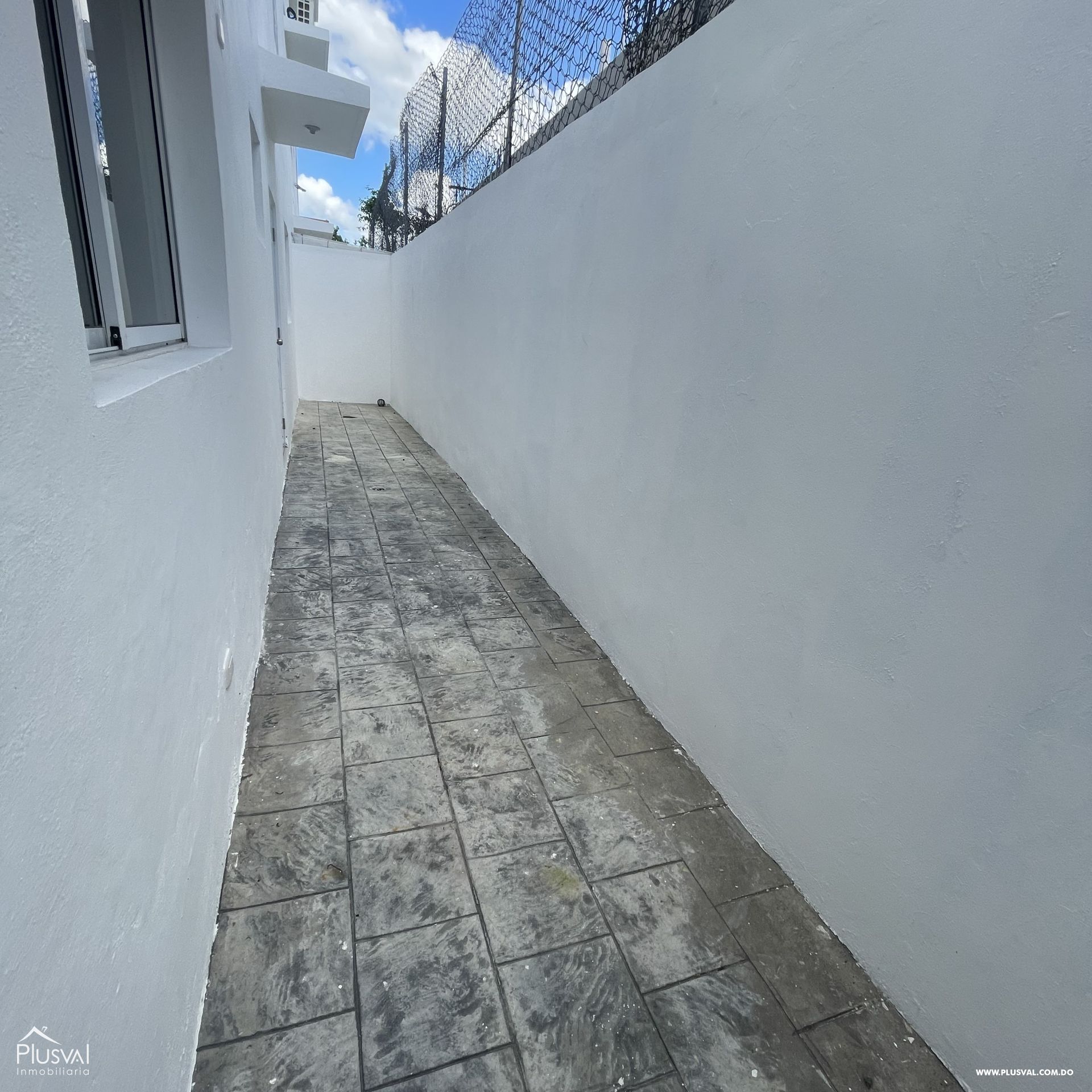 Apartamento de 3 habitaciones listo en Brisa Oriental. 383900
