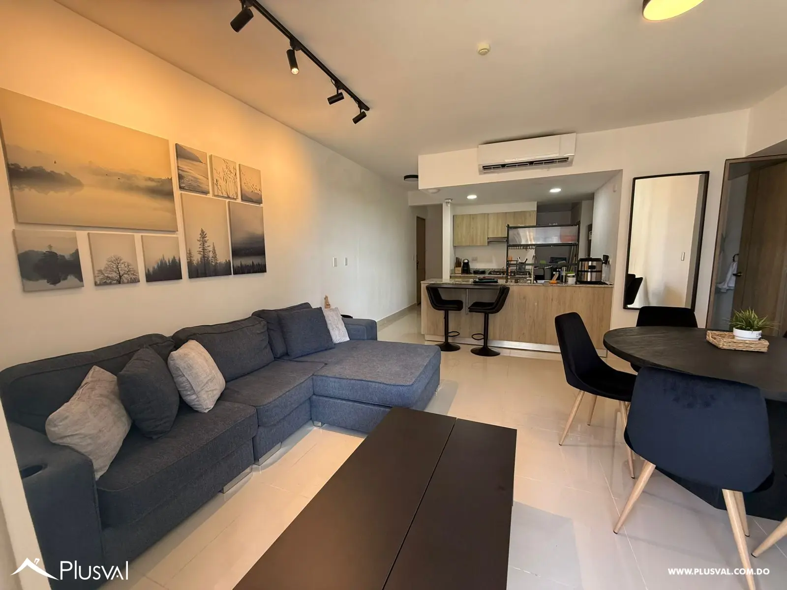 Amplio Apartamento de 3 Habitaciones y Estudio en la Ave. Hispanoaméricana 519965