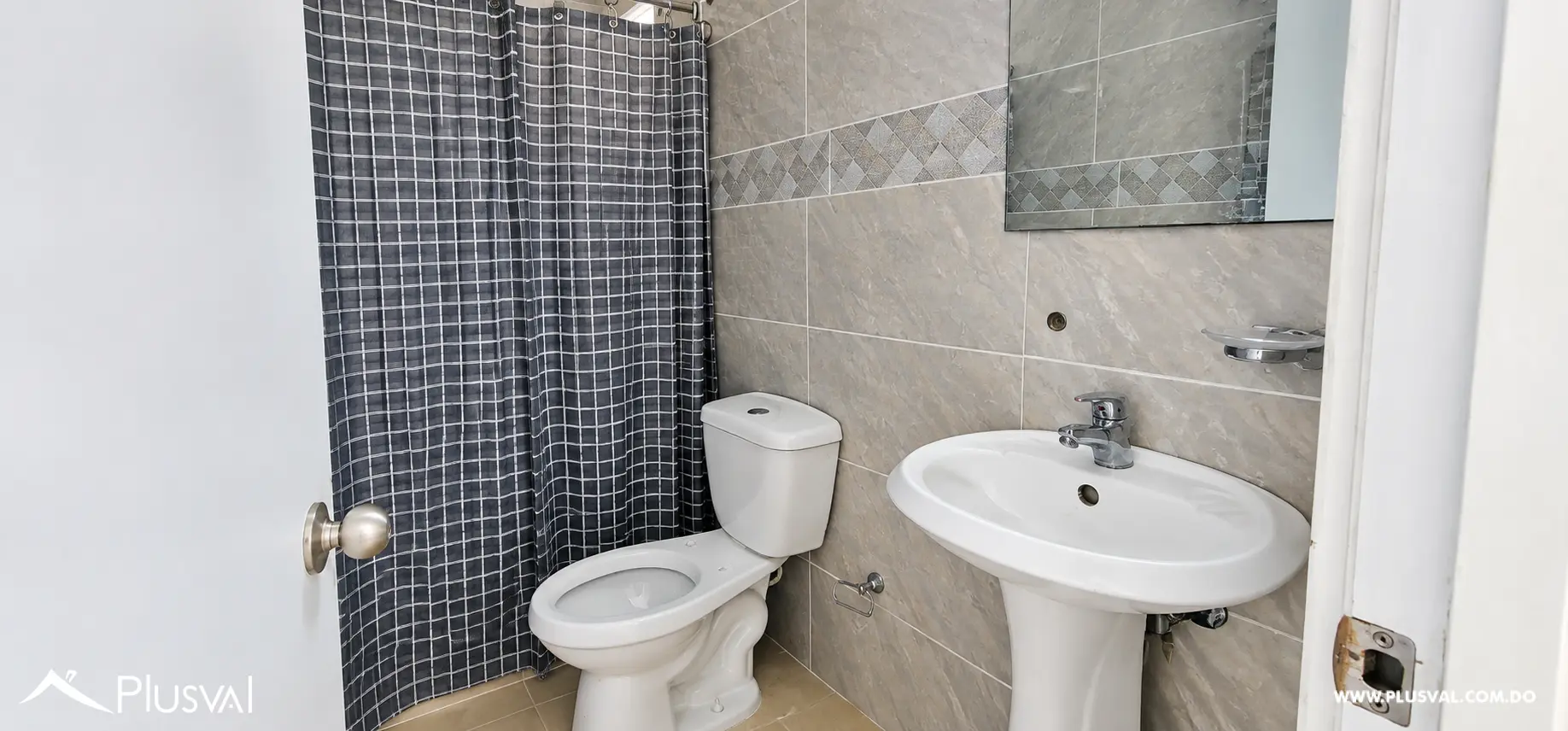 APARTAMENTO EN RENTA DE 2 HABITACIONES EN BÁVARO PUNTA CANA 528356