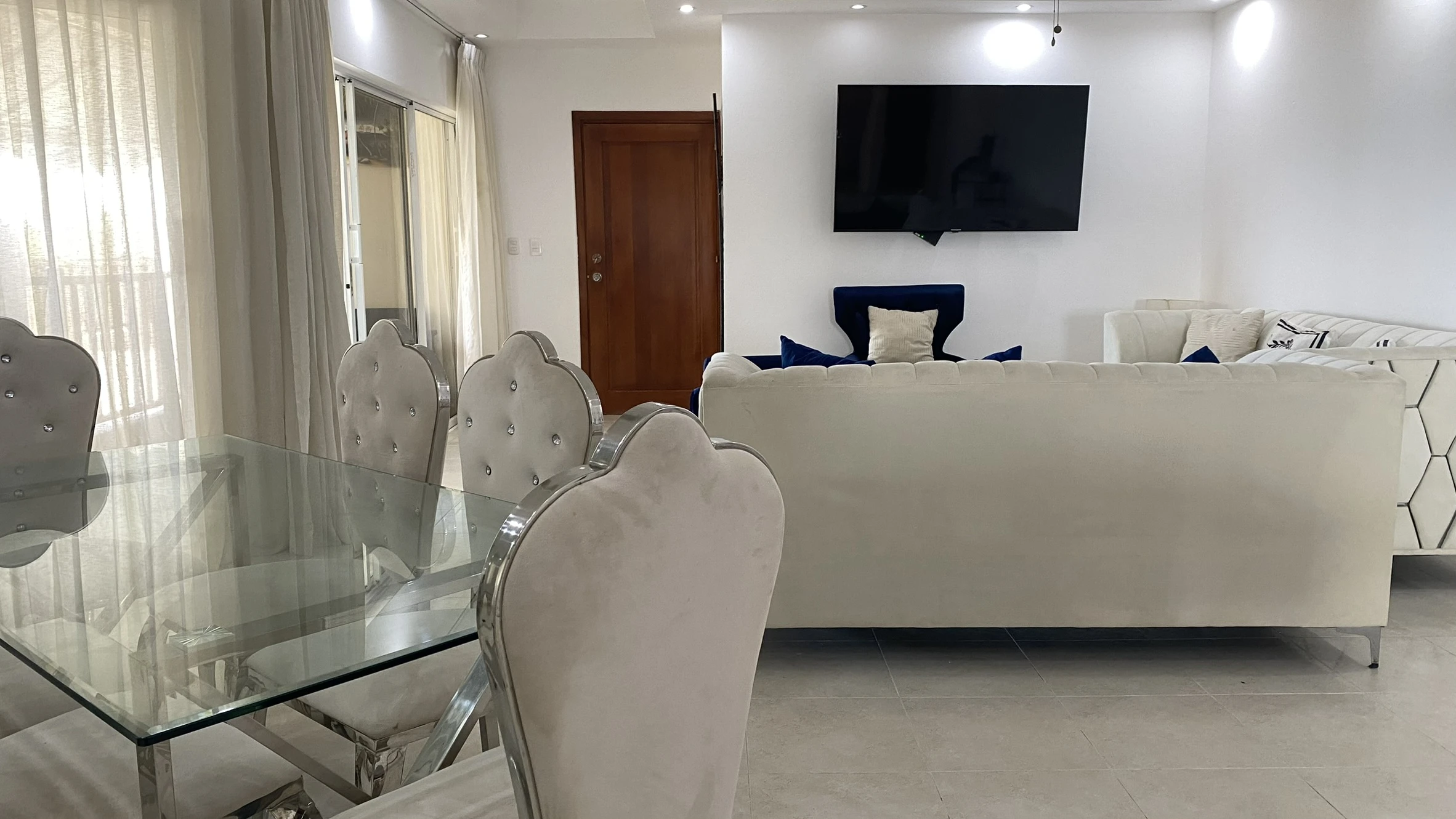 Apartamento de 2 habitaciones; primera linea de playa en Juan Dolio 432246