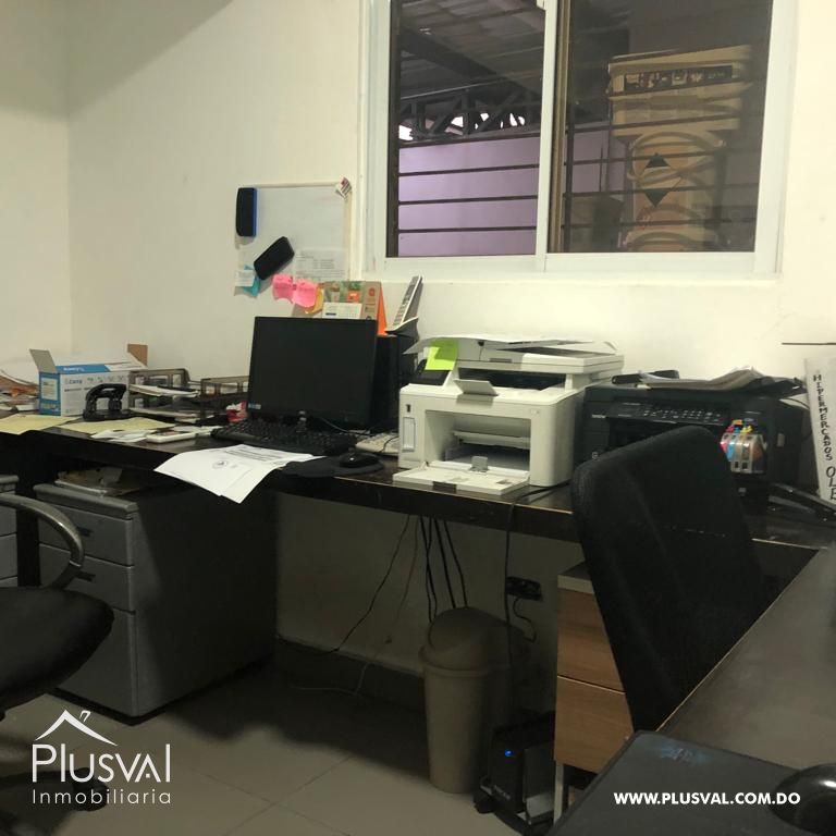 Local en Primer Nivel  en Alquiler 253661