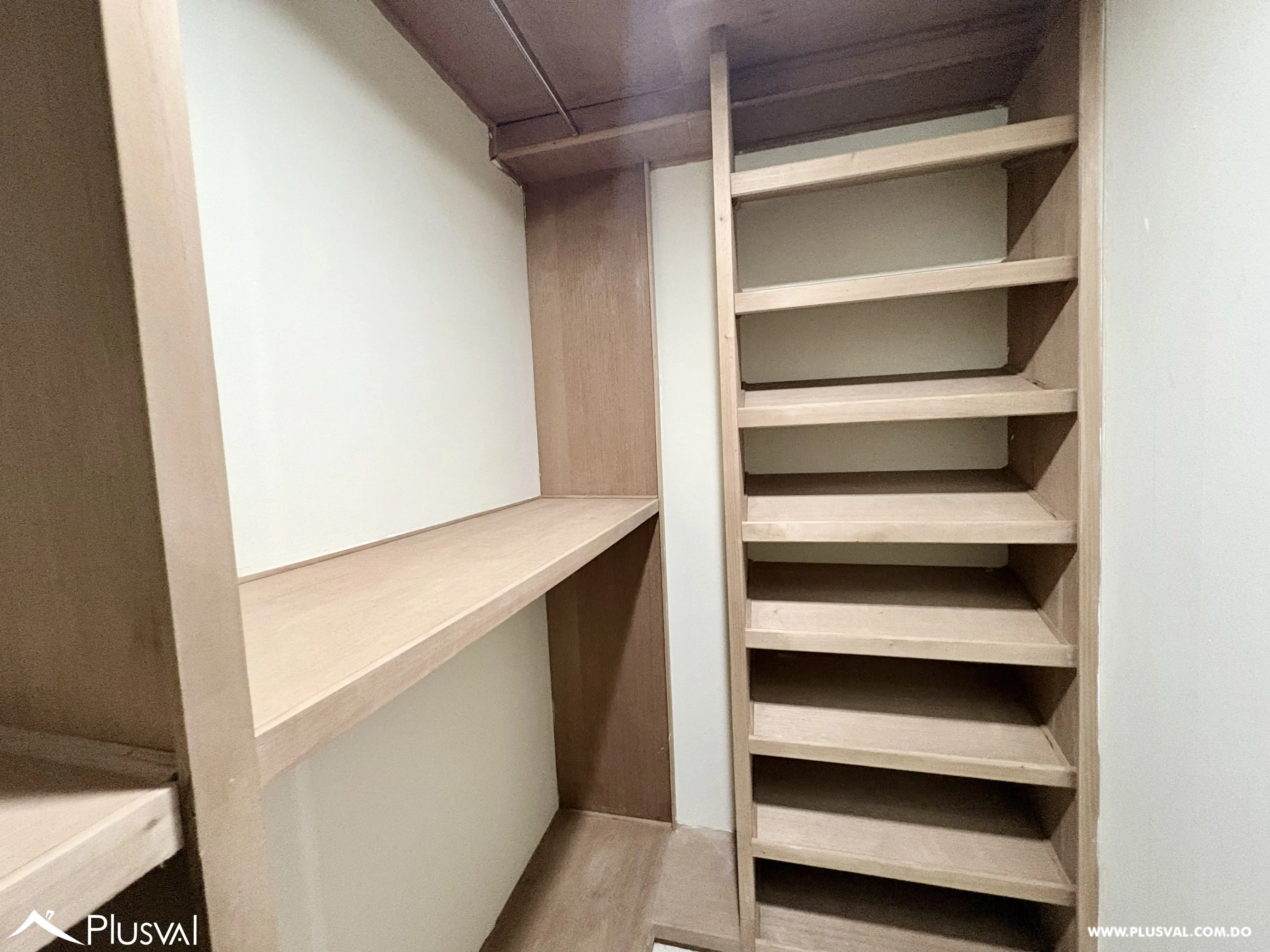 Apartamento en alquiler amueblado de 3 habitaciones y 3.5 baños en Piantini 467347