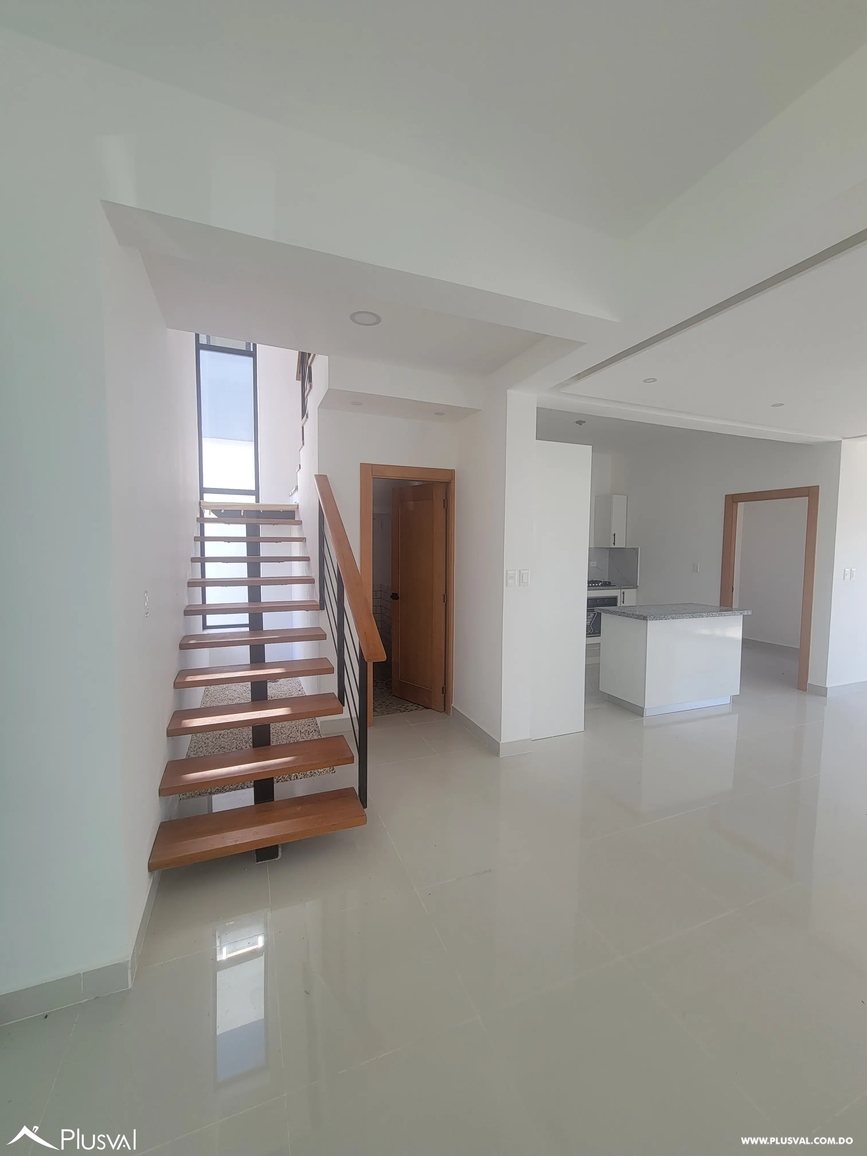 AMPLIA VILLA DE 3 HABITACIONES CON PISCINA Y PATIO EN SECTOR DEL DOWTOWN PUNTA CANA 499549