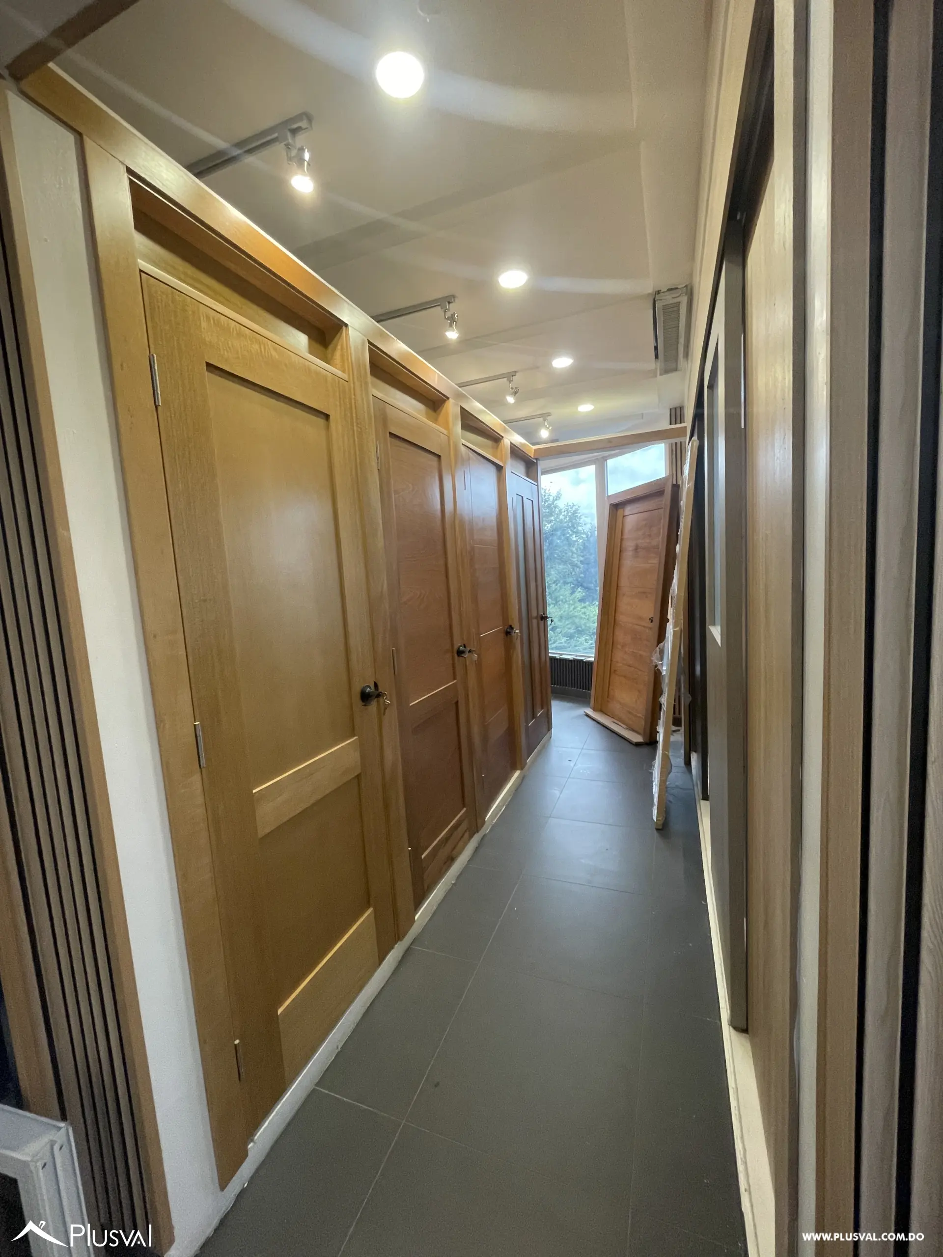 Local comercial de 75 m² en 4to nivel con ascensor en Jardines del Norte 502904