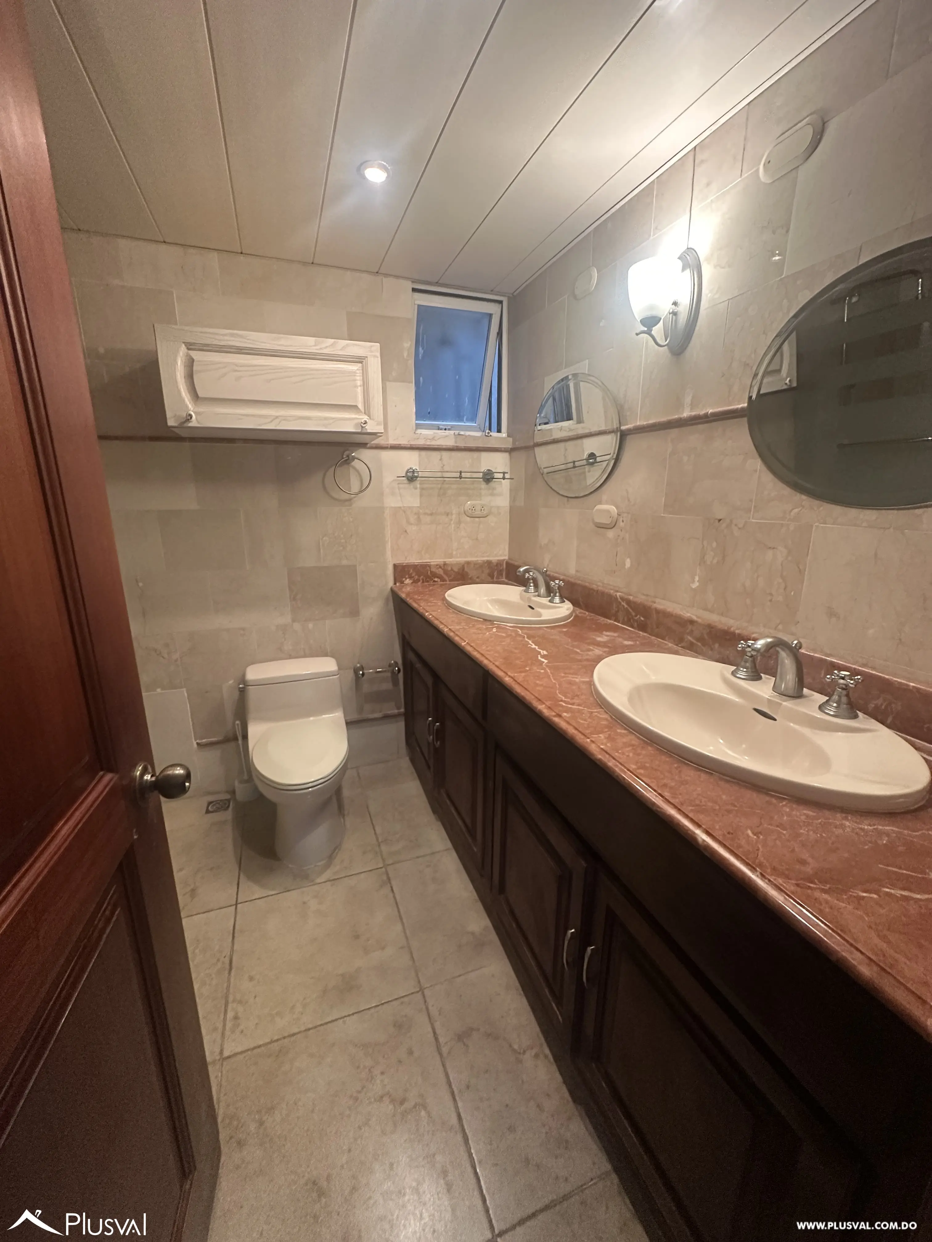 Elegante apartamento clásico en Naco – amplitud, ubicación y distinción 500973