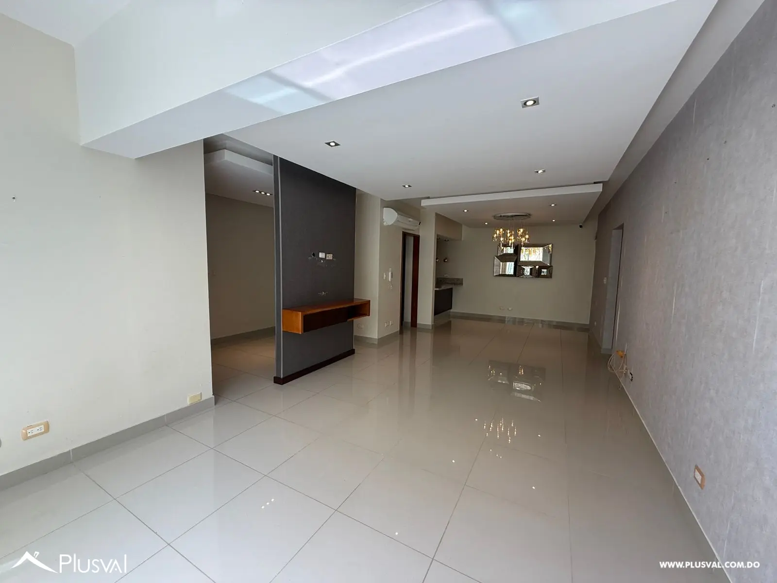 Moderno apartamento en venta en Evaristo 461899