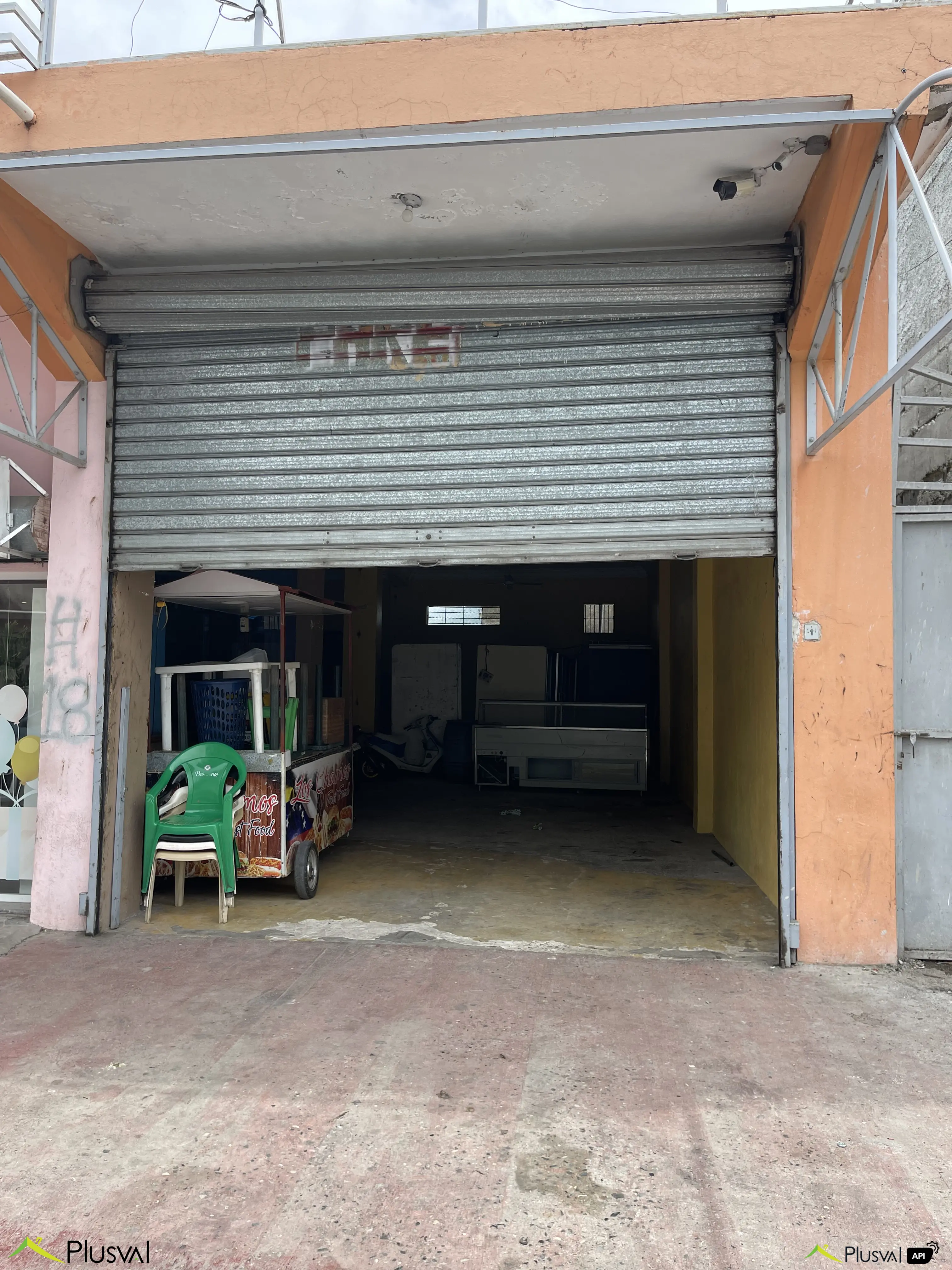 Alquiler de almacén a una esquina de la Av. Venezuela. 450520