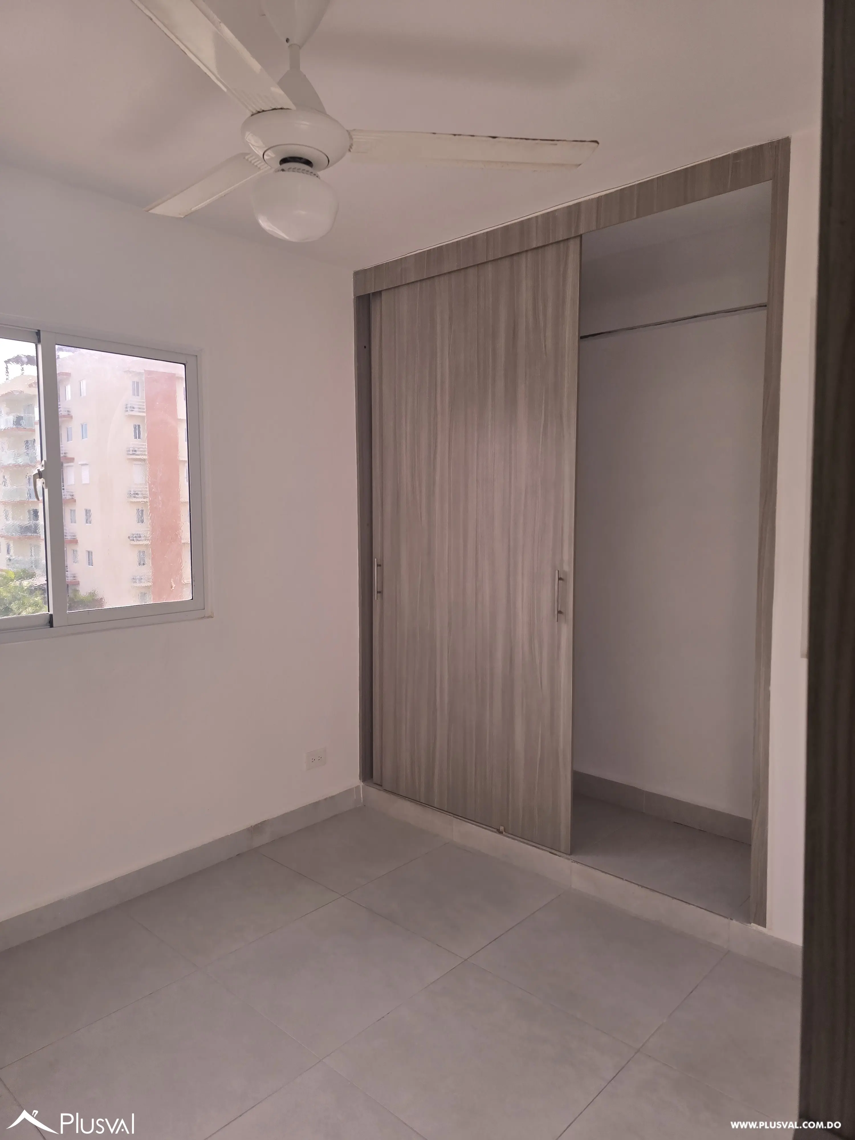 Apartamento en venta, Punta Cana | 2 habitaciones en Residencial Crisfer 523829