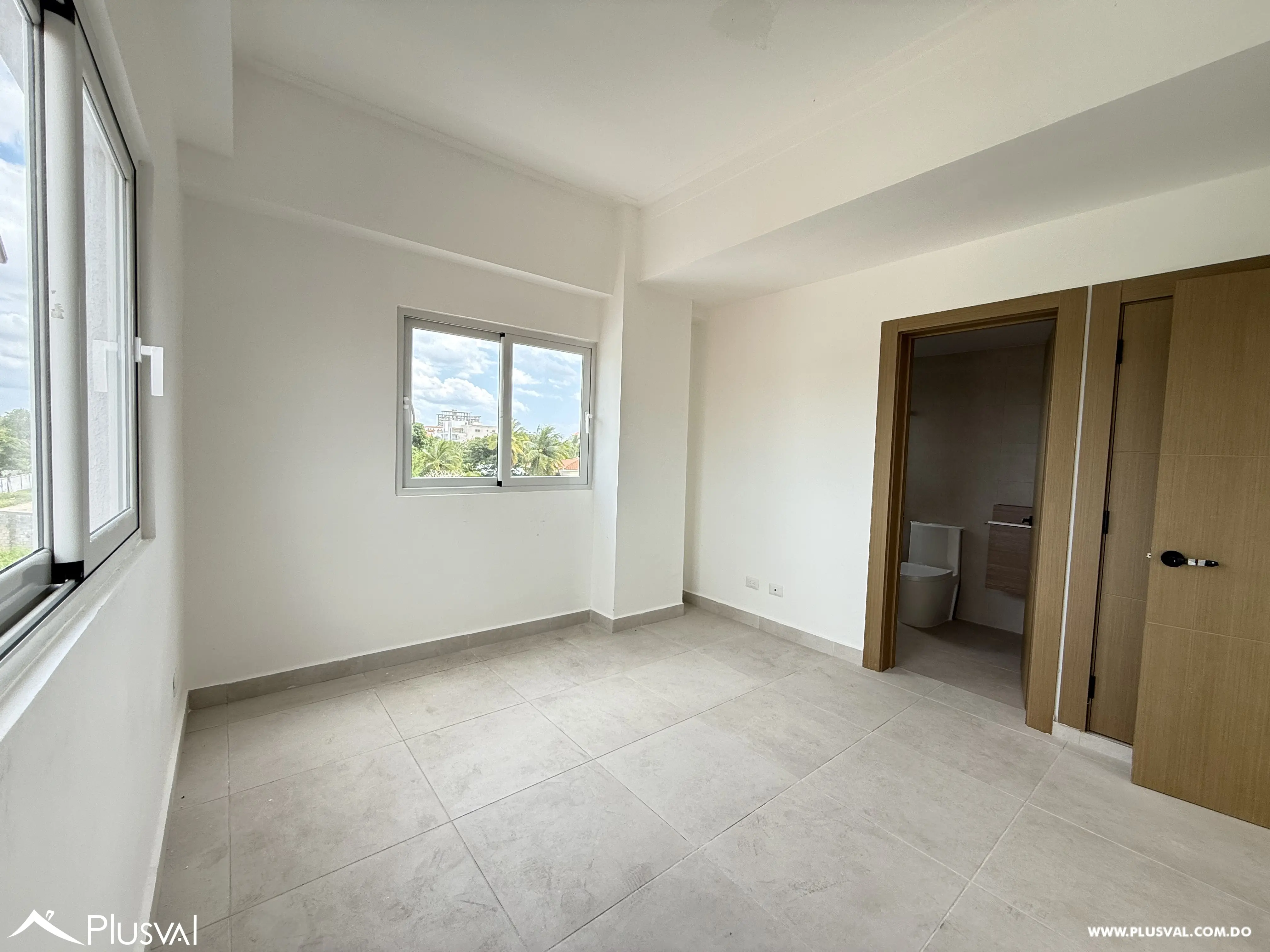 Apartamento en venta en Juan Dolio,  a 5 minutos de la playa.  Nuevo para estrenar. 485953