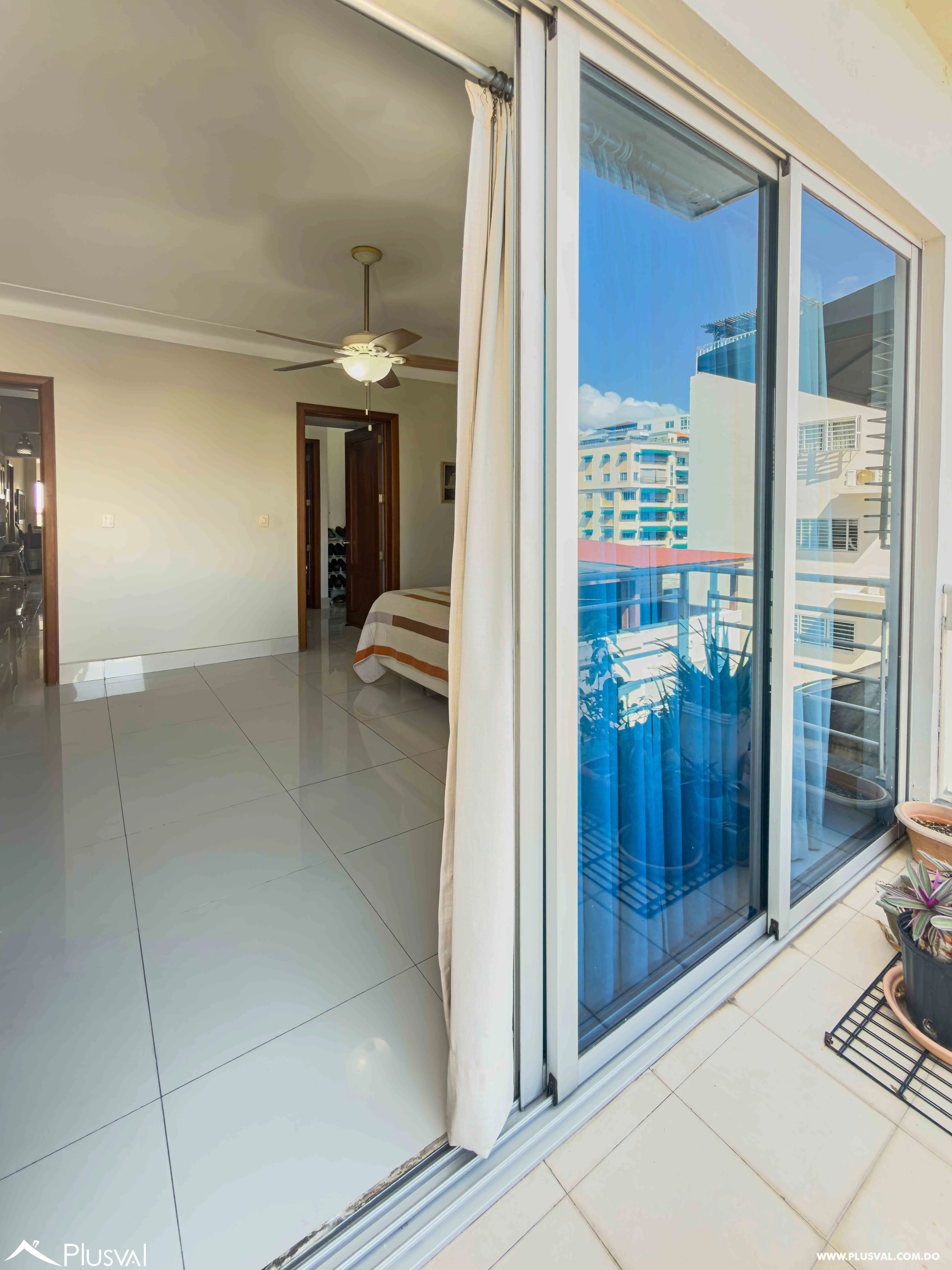 Amplio apartamento en venta en Mirador Norte 495545