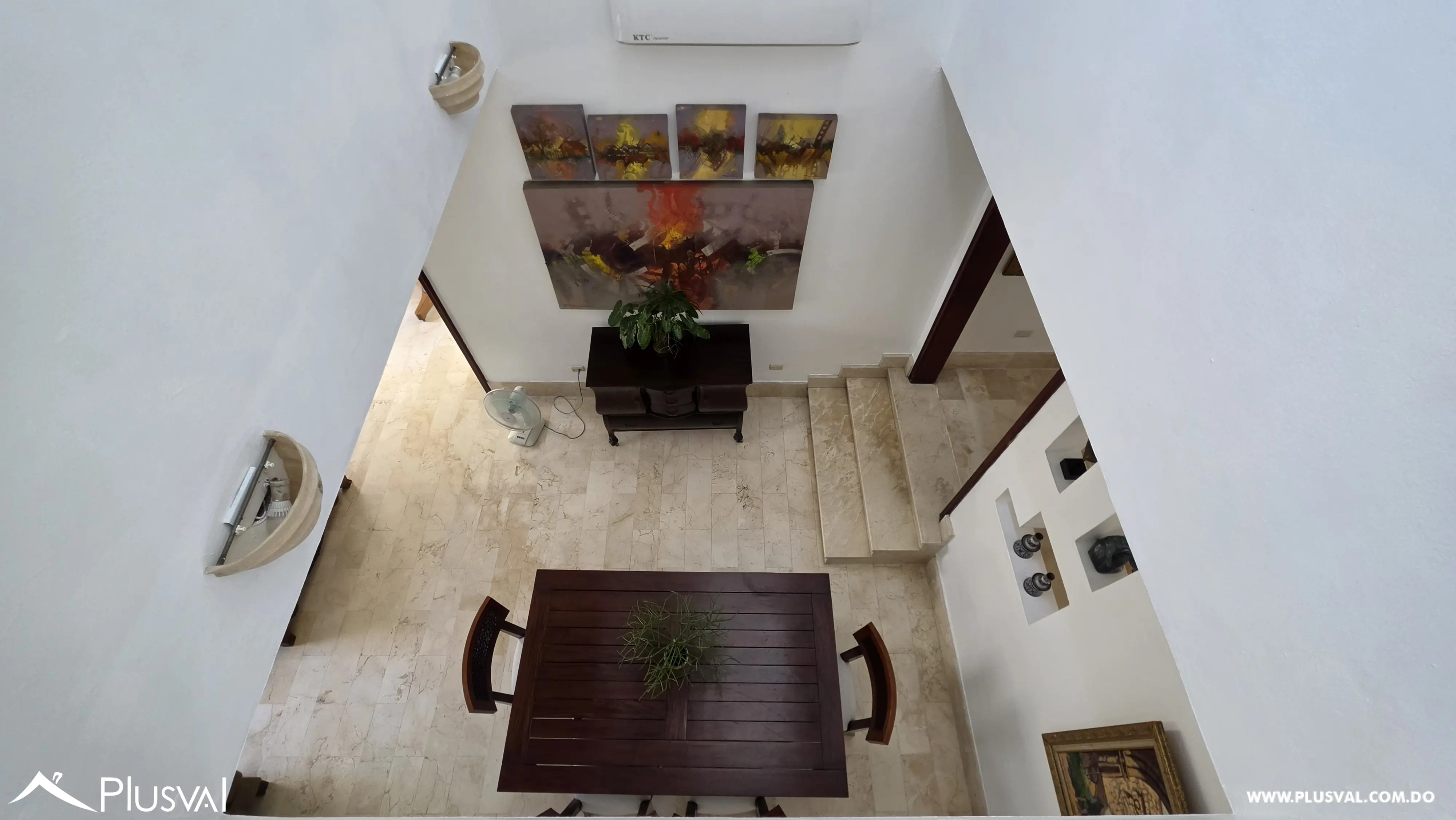 Buscas Espacio, Tranquilidad y Ubicación Céntrica: La Casa Ideal para tu Familia", La Esperilla 521326