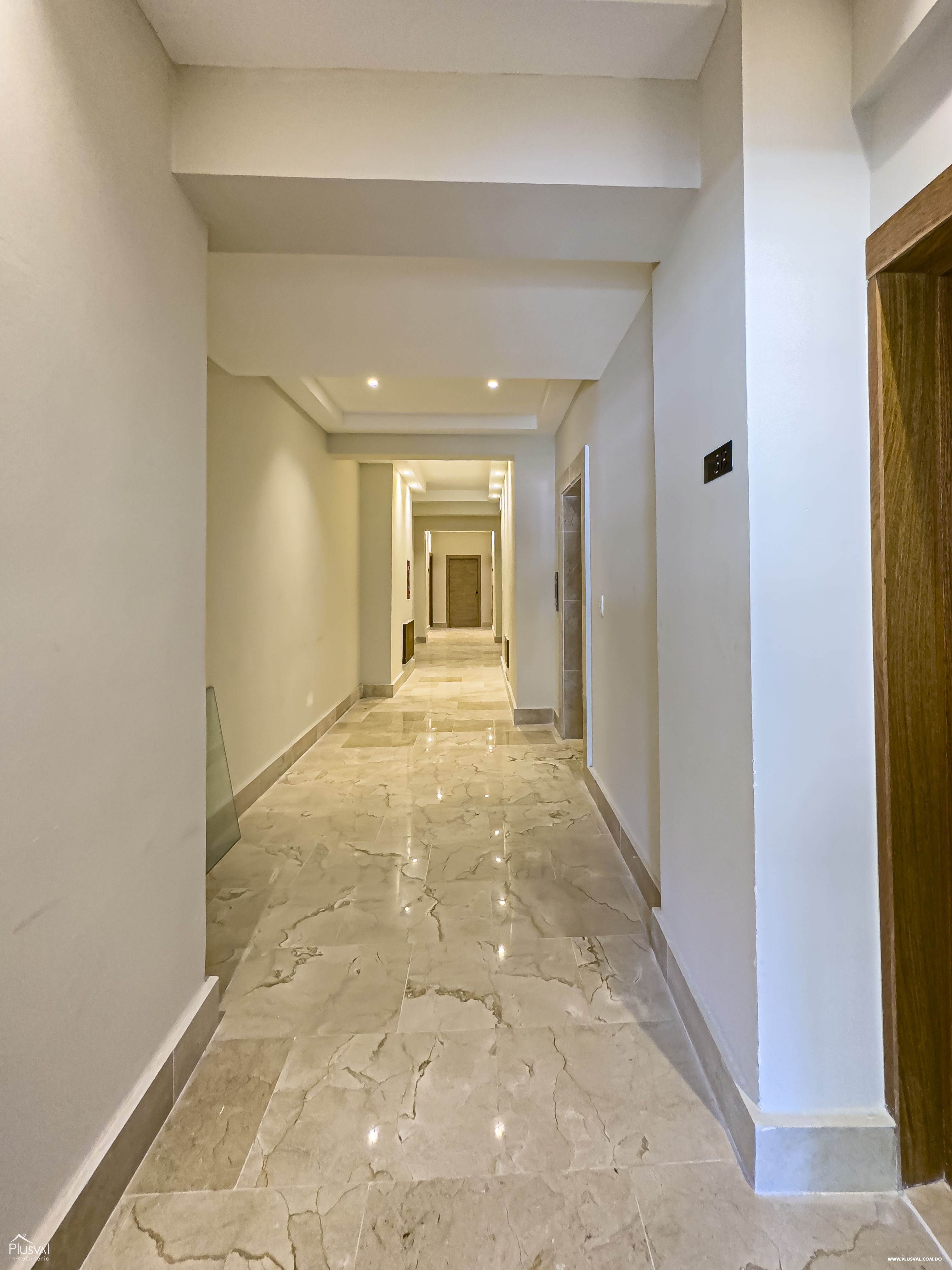 Apartamento en alquiler con línea blanca, Piantini. 284308