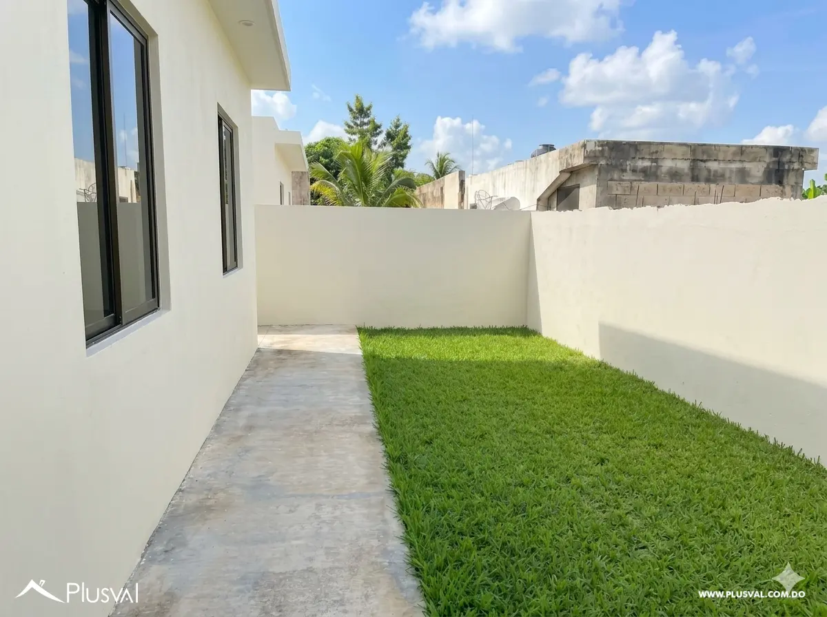 Apartamento en Venta con Patio Privado en San Francisco de Macorís. 521156