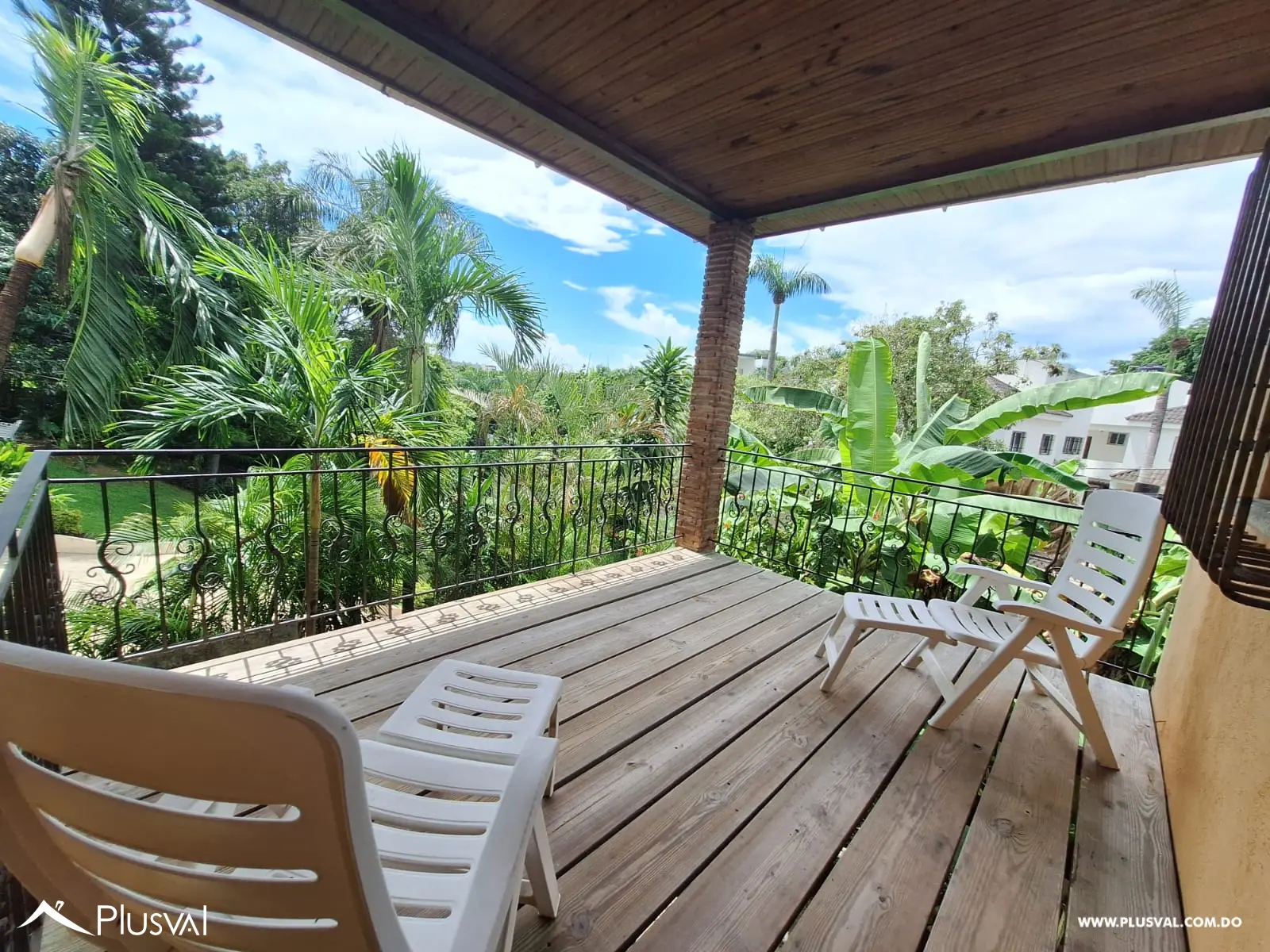 Amplia Casa en venta de 1 nivel + Semisotano en Cuesta Brava 461246