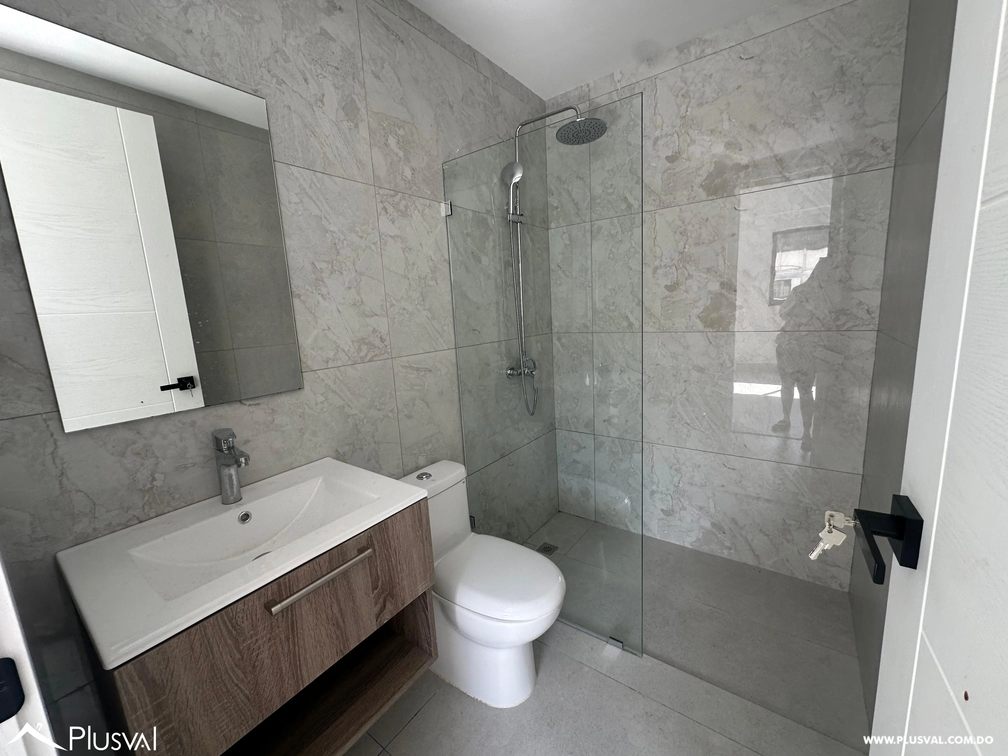 Apartamento de 1 habitación en alquiler en Evaristo Morales 484048