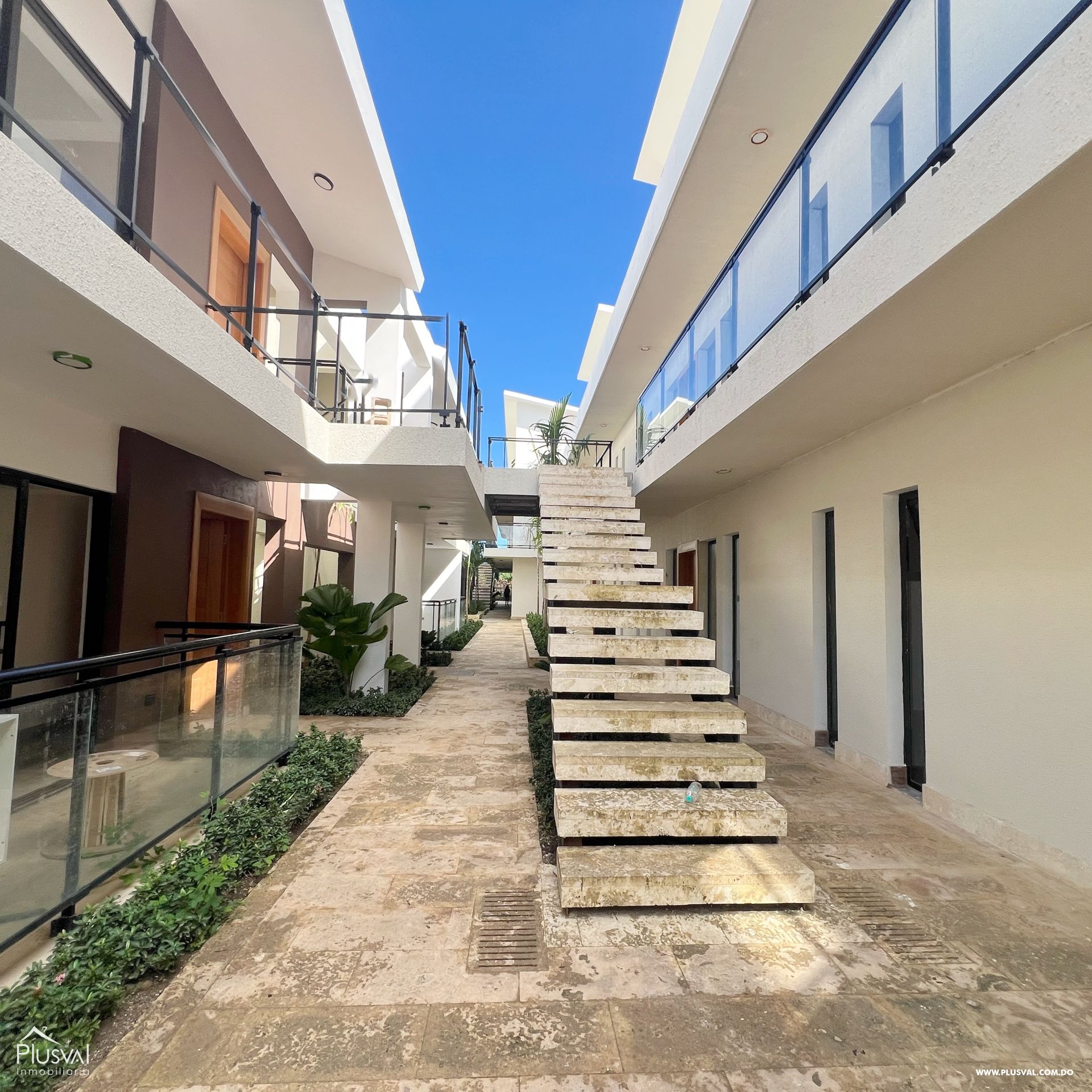 Apartamento de 3 habitaciones con balcón, parqueo y acceso a playa 400494